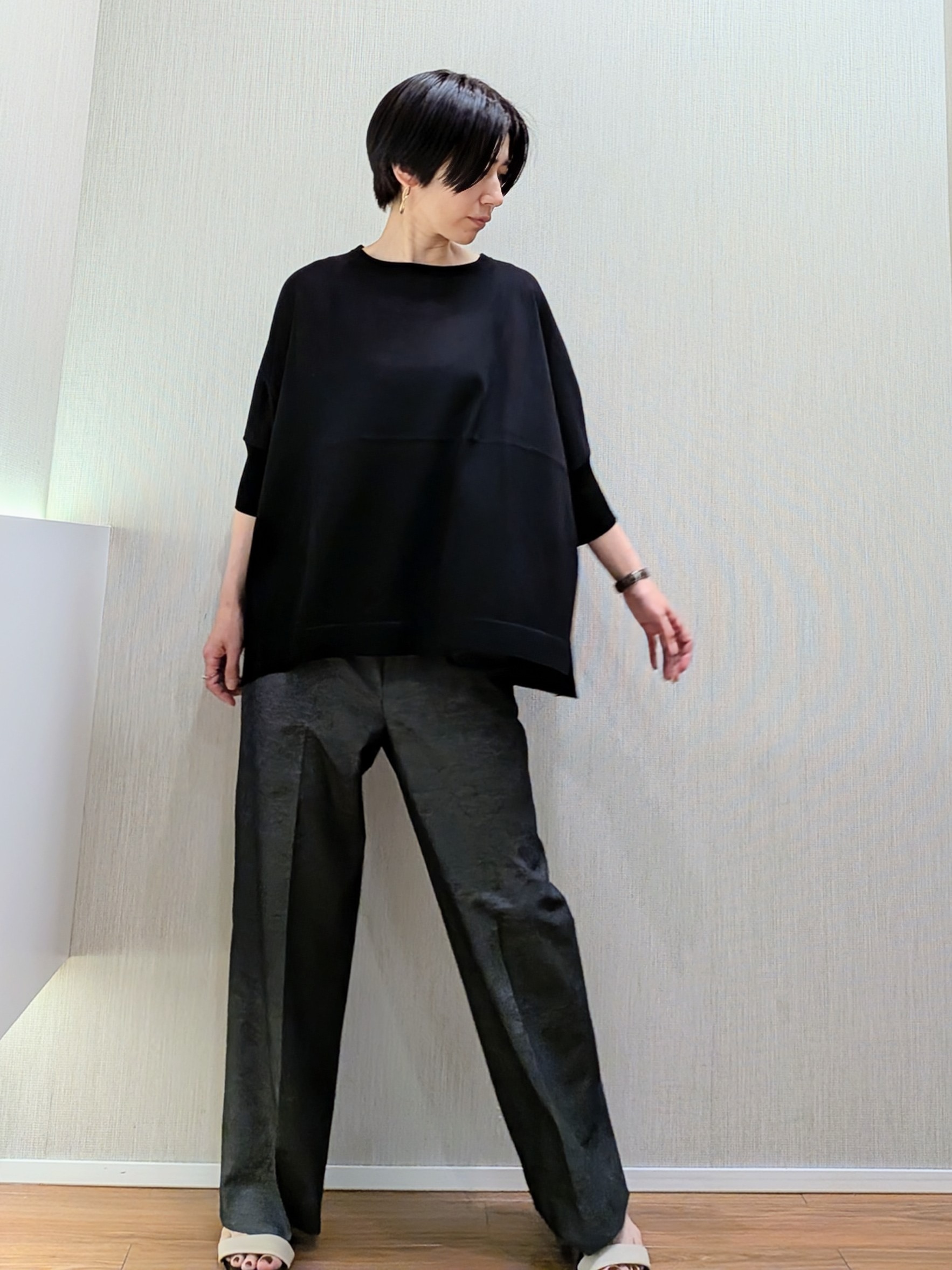 ミズタさんの「UNTITLED｜【アンサンブル可/日除け・冷房対策】シアーレーヨンZIPカーディガン」を使ったコーディネート