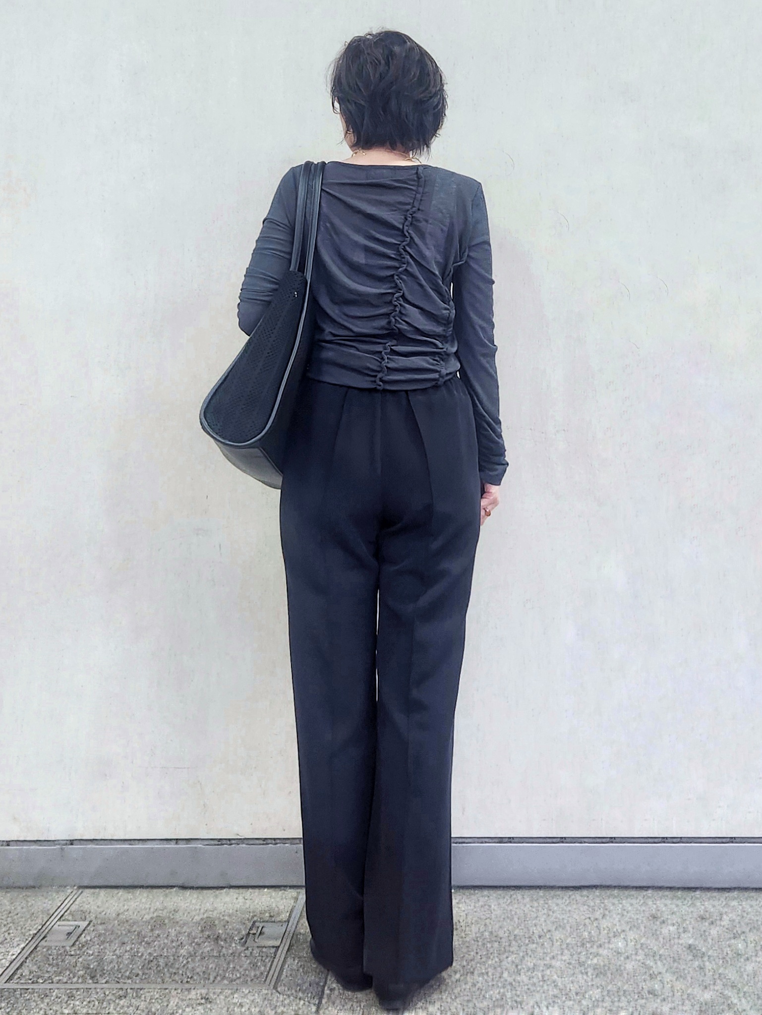 milkyさんの「OPAQUE.CLIP｜【es】アシンメトリーシャーリング シアーカットソー【洗濯機OK】」を使ったコーディネート