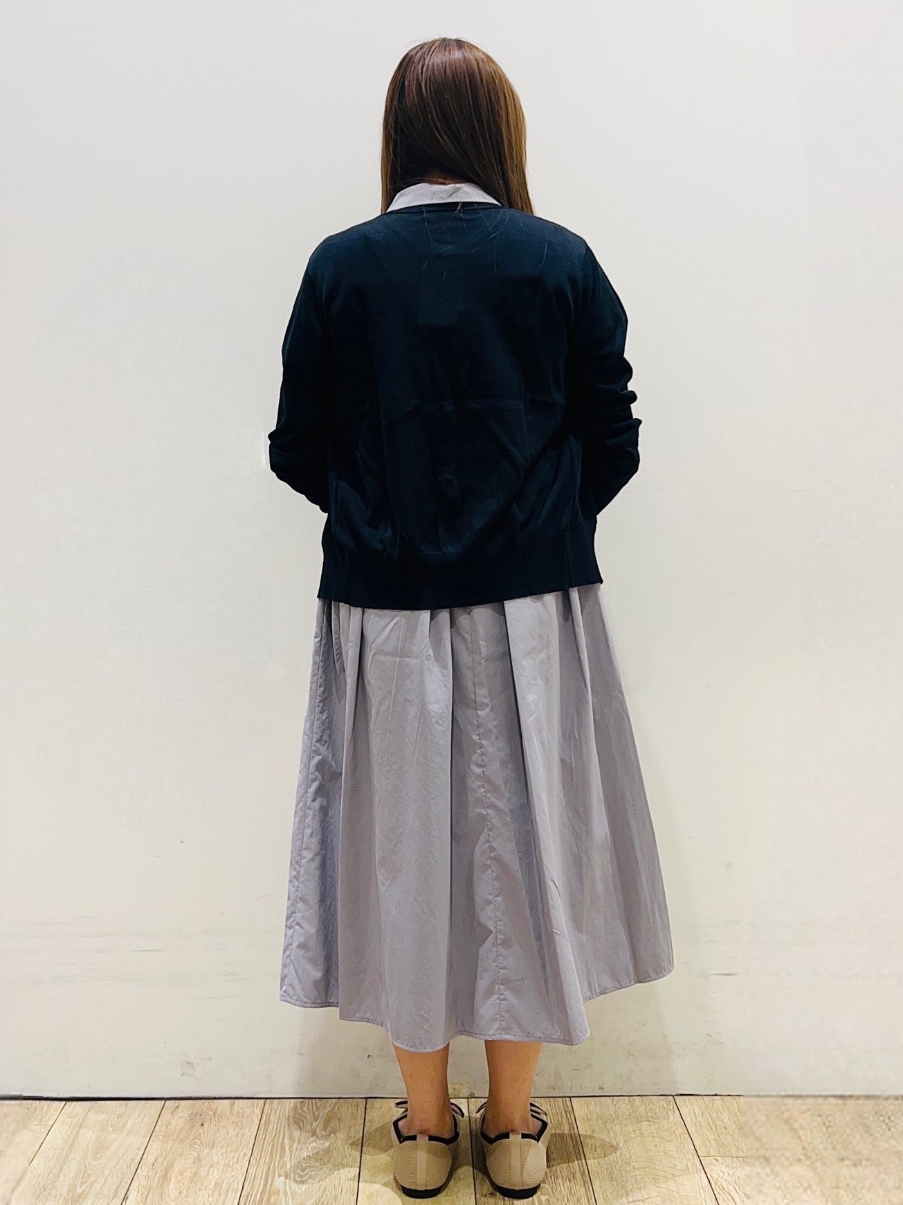 Ririさんの「index｜【接触冷感】ビジューボタンカーディガン《抗ピリング／洗濯機OK》」を使ったコーディネート