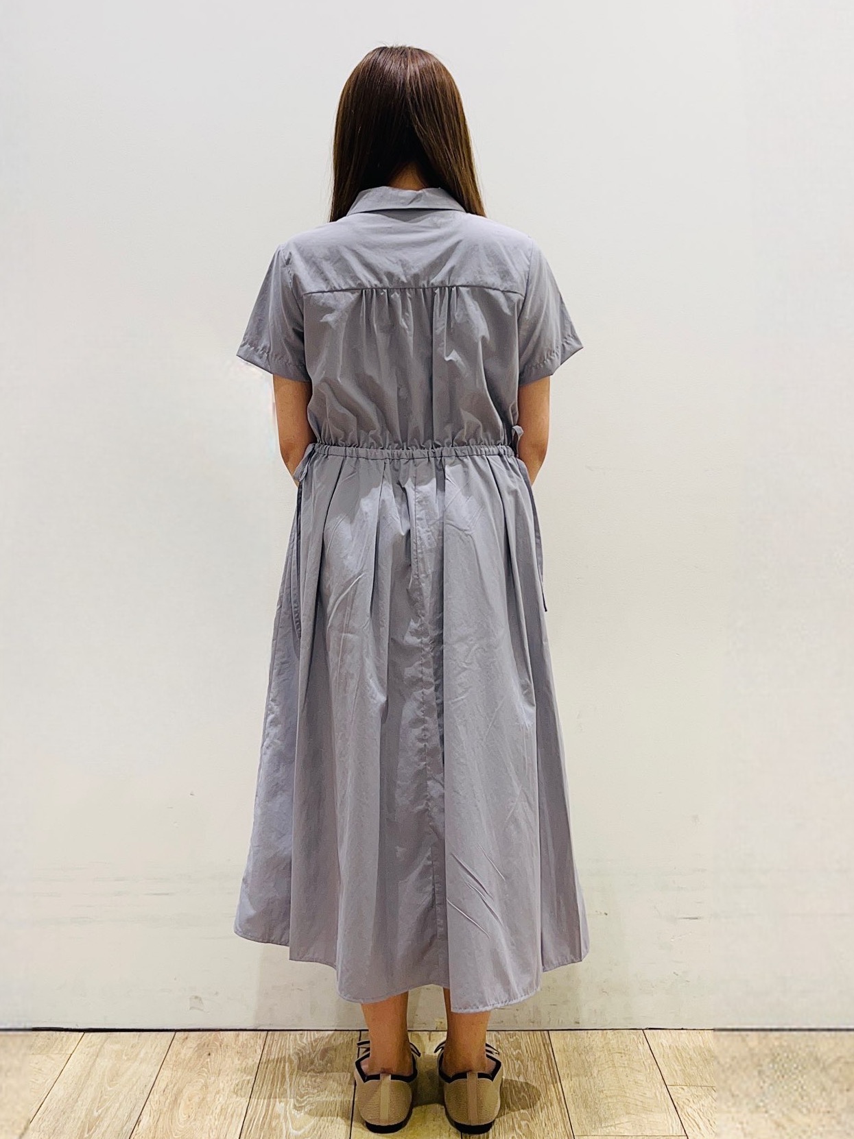 Ririさんの「index｜サイドリボンシャツワンピース【洗濯機OK／防シワ】」を使ったコーディネート