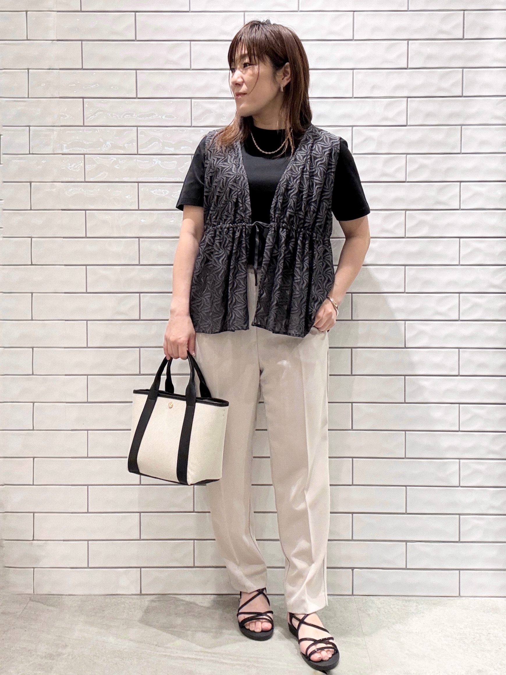 maichiさんの「OPAQUE.CLIP｜レースペプラムジレ【洗濯機OK】」を使ったコーディネート