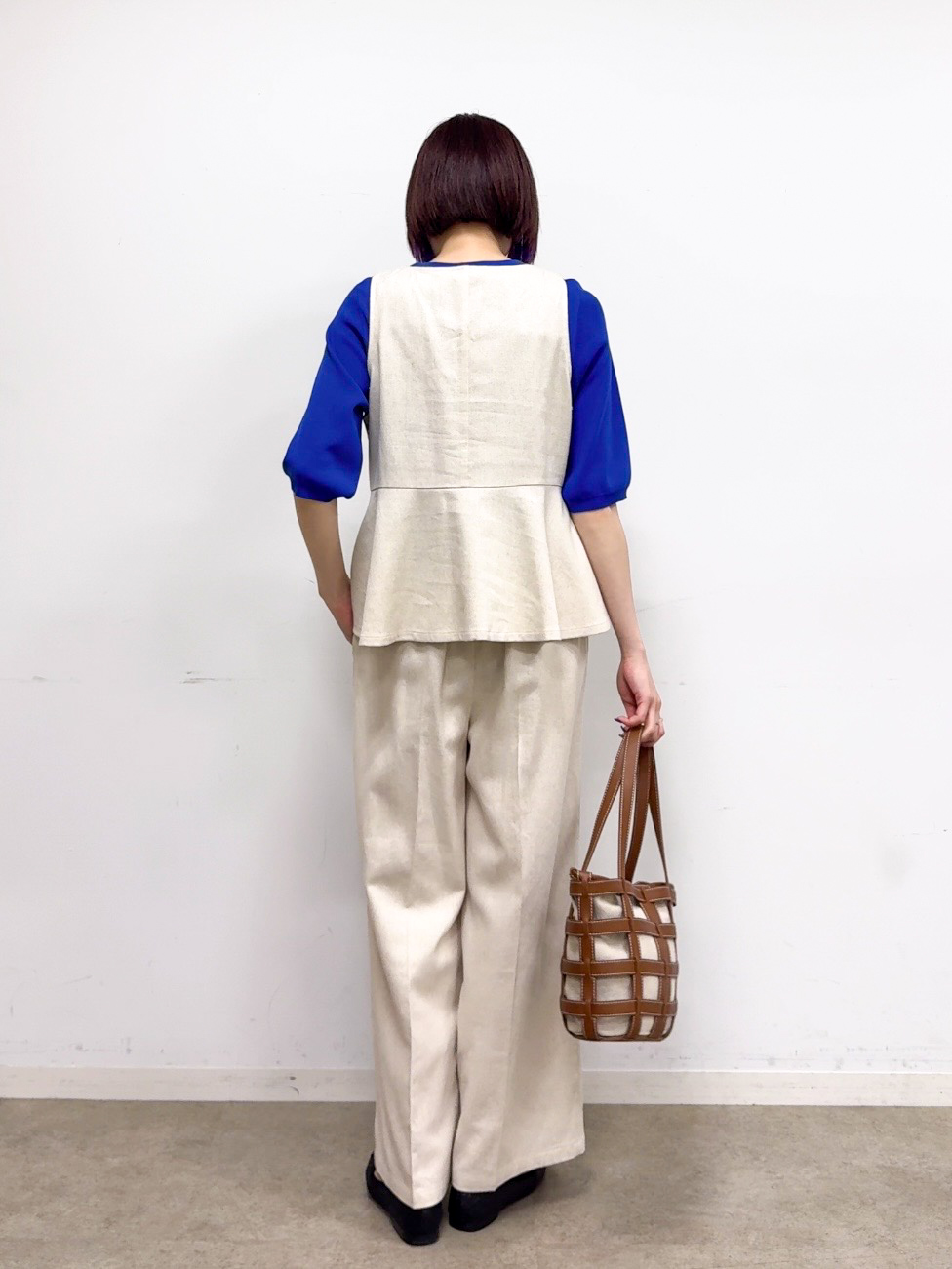𝐜𝐡𝐢𝐤𝐚さんの「SHOO･LA･RUE｜【毎日洗える/S-LL/UV】上半身すっきり 二の腕見せない5分袖ニット」を使ったコーディネート