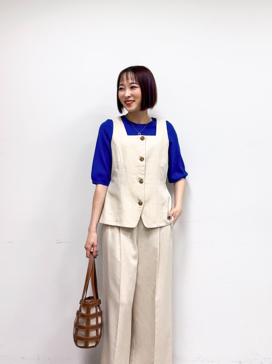 𝐜𝐡𝐢𝐤𝐚さんの「SHOO･LA･RUE｜【毎日洗える/S-LL/UV】上半身すっきり 二の腕見せない5分袖ニット」を使ったコーディネート