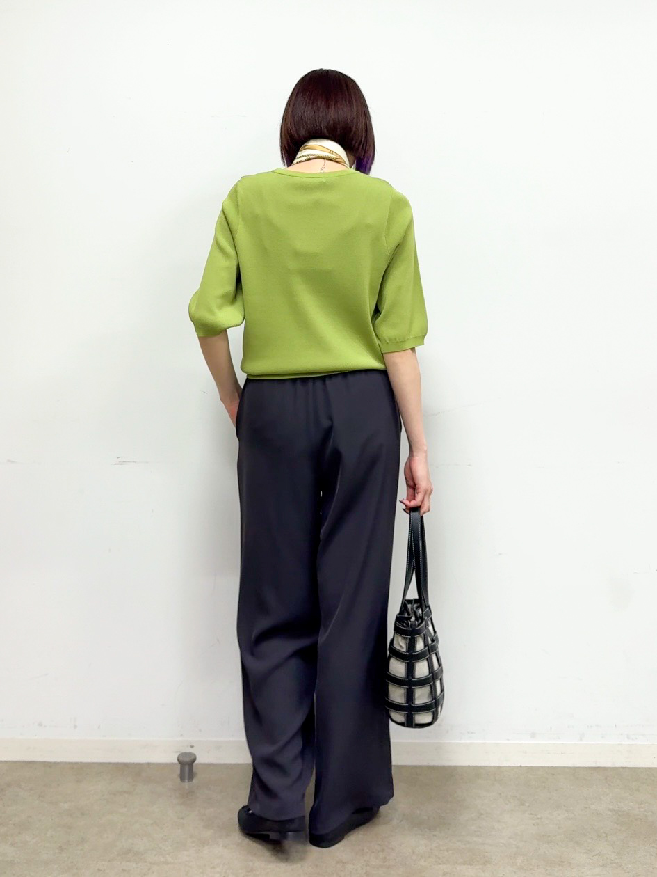 𝐜𝐡𝐢𝐤𝐚さんの「SHOO･LA･RUE｜【毎日洗える/S-LL/UV】上半身すっきり 二の腕見せない5分袖ニット」を使ったコーディネート