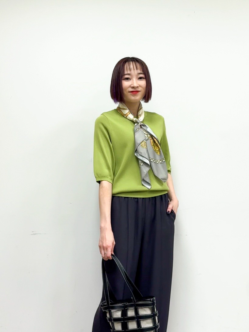 𝐜𝐡𝐢𝐤𝐚さんの「SHOO･LA･RUE｜【毎日洗える/S-LL/UV】上半身すっきり 二の腕見せない5分袖ニット」を使ったコーディネート