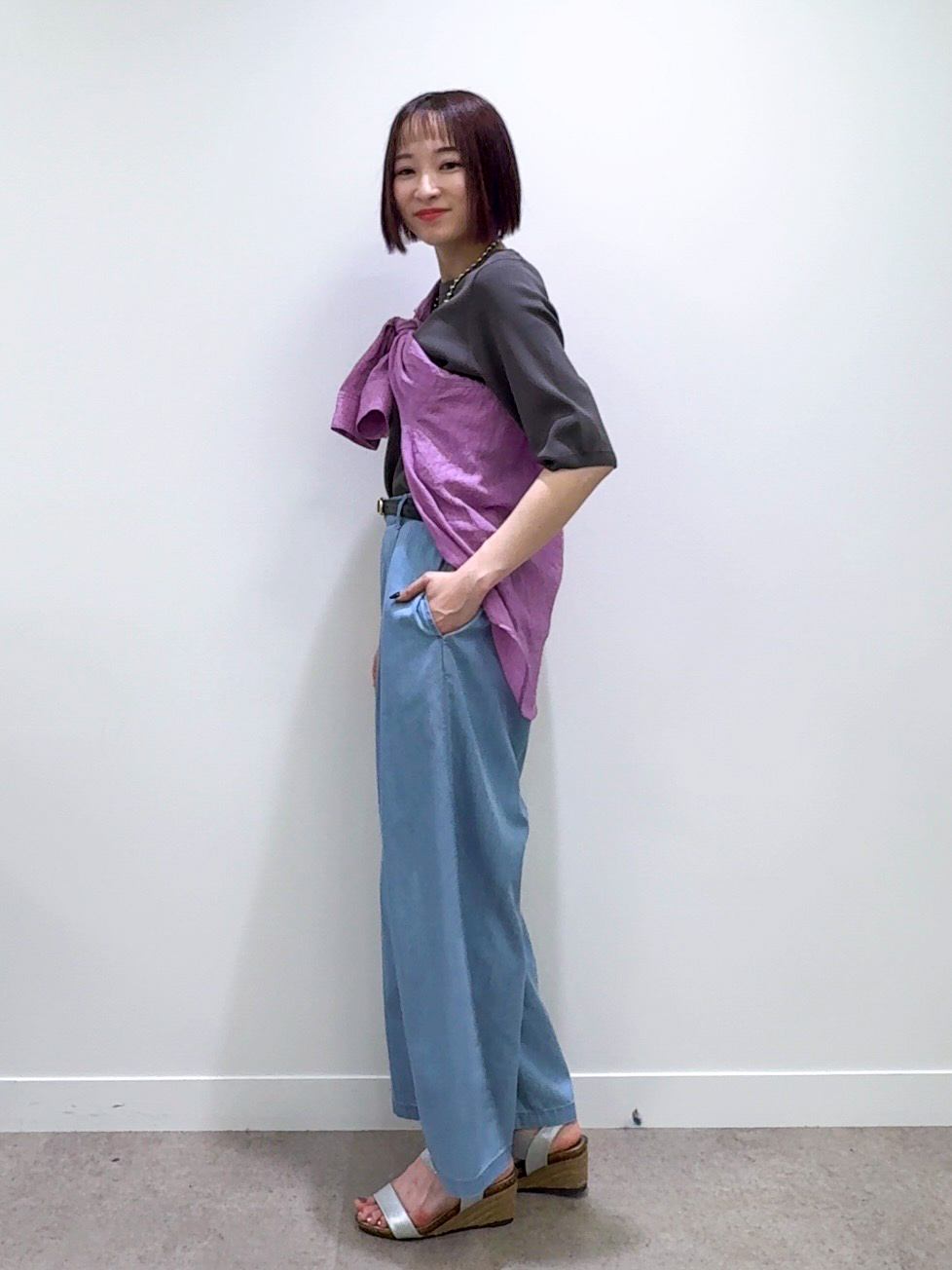 𝐜𝐡𝐢𝐤𝐚さんの「SHOO･LA･RUE｜【毎日洗える/S-LL/UV】上半身すっきり 二の腕見せない5分袖ニット」を使ったコーディネート