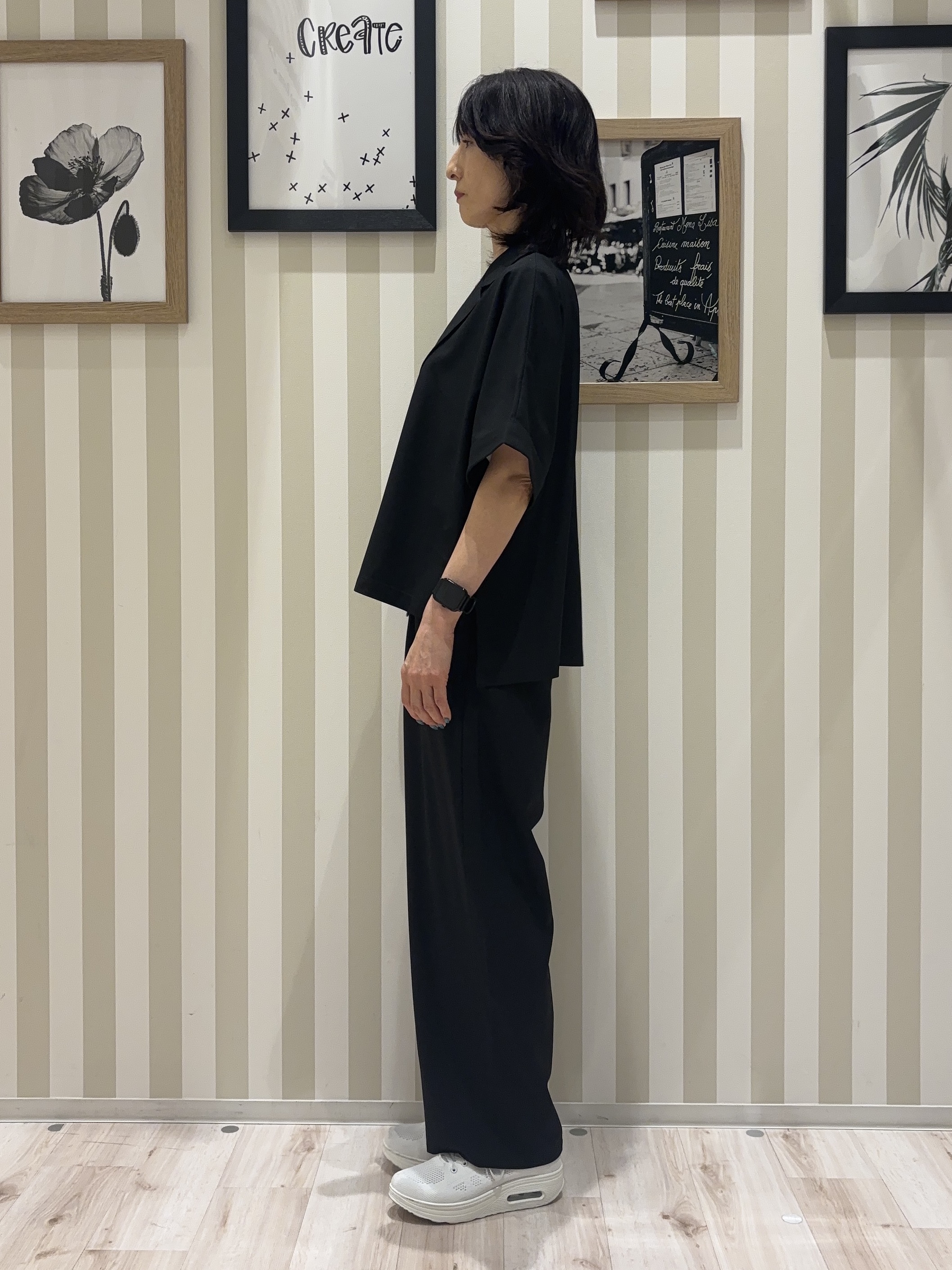 たまごがにさんの「SHOO･LA･RUE｜【セットアップ可/洗濯後しわになりにくい/S-LL】半袖とろみテーラードジャケット」を使ったコーディネート