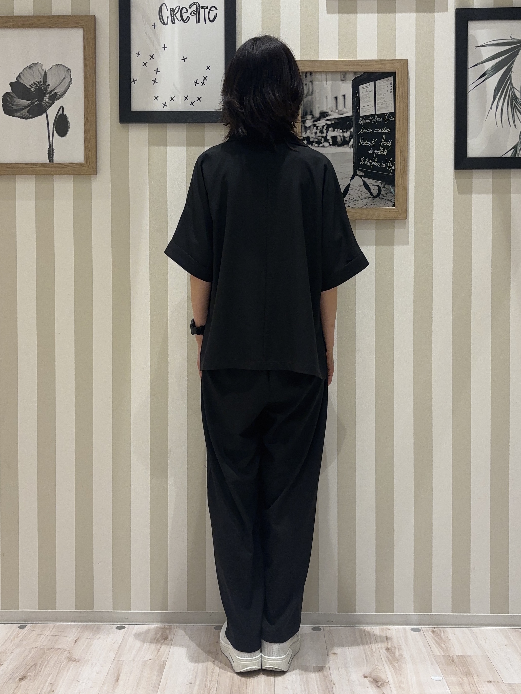 たまごがにさんの「SHOO･LA･RUE｜【セットアップ可/洗濯後しわになりにくい/S-LL】半袖とろみテーラードジャケット」を使ったコーディネート
