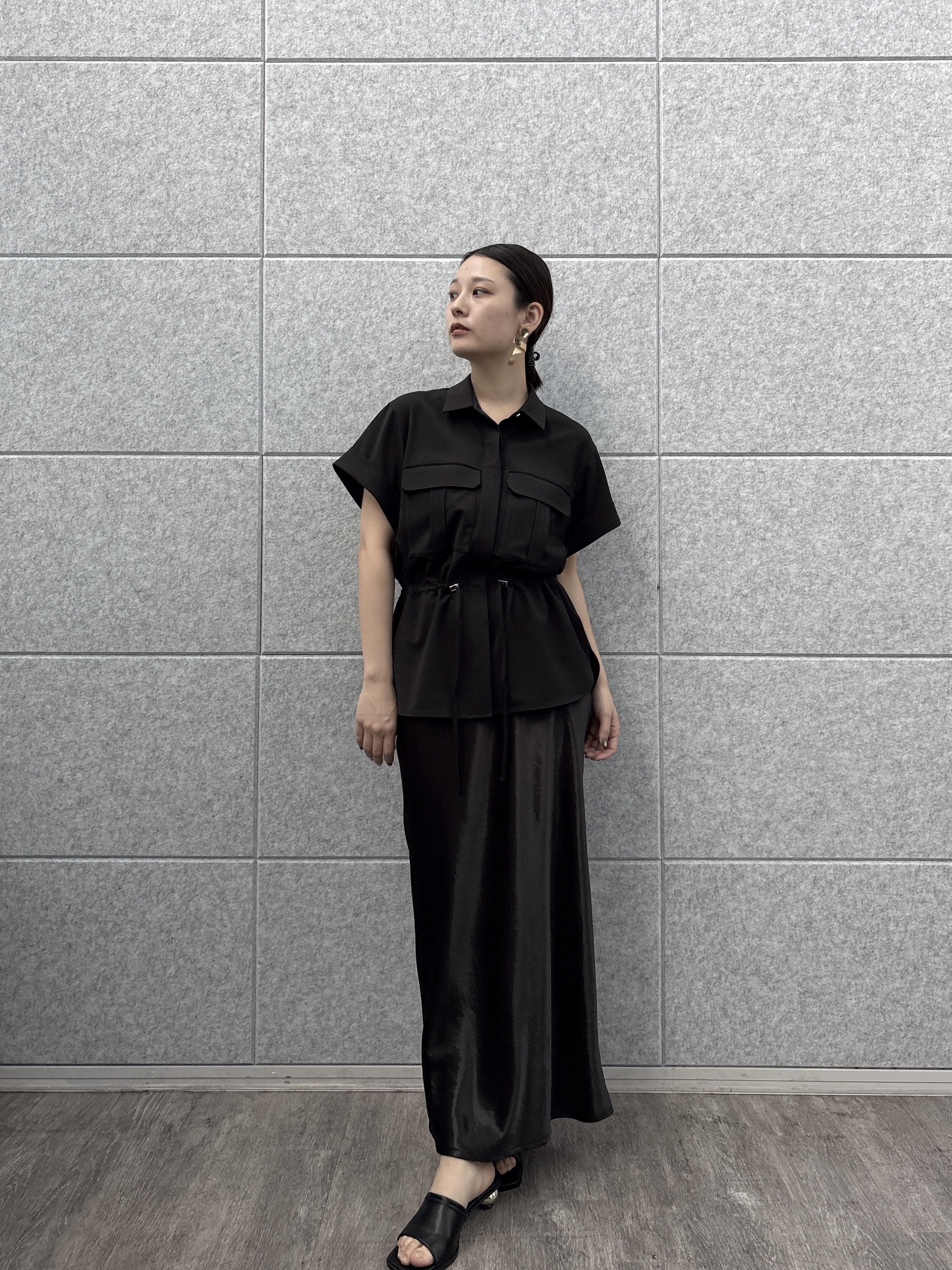 ayanoさんの「INDIVI｜Comfy SET UP｜サファリシャツ【セットアップ対応／通勤／カセット服／接触冷感／UVカット】」を使ったコーディネート