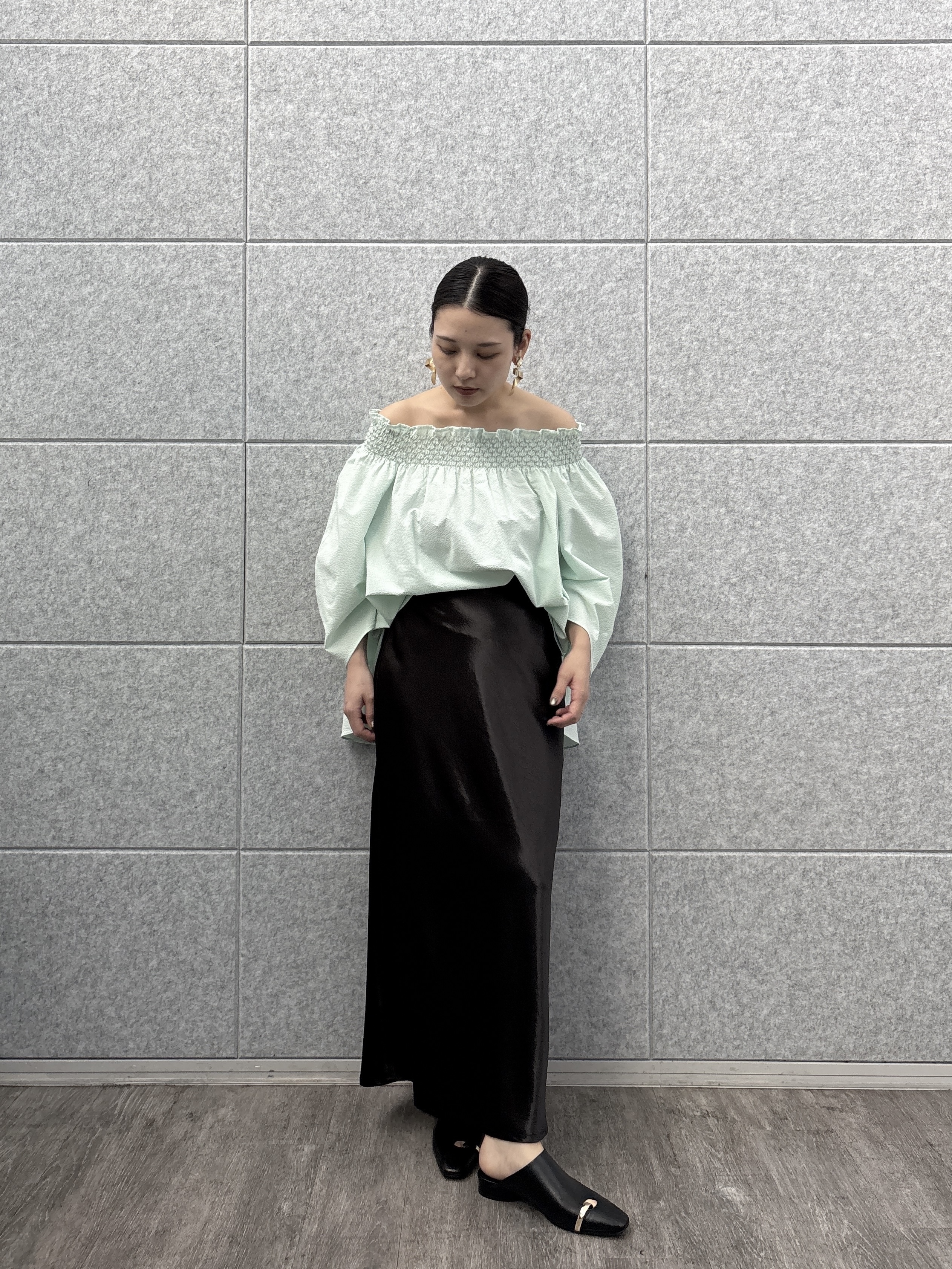 ayanoさんの「INDIVI｜サッカーオフショルブラウス【再入荷／2WAY】」を使ったコーディネート