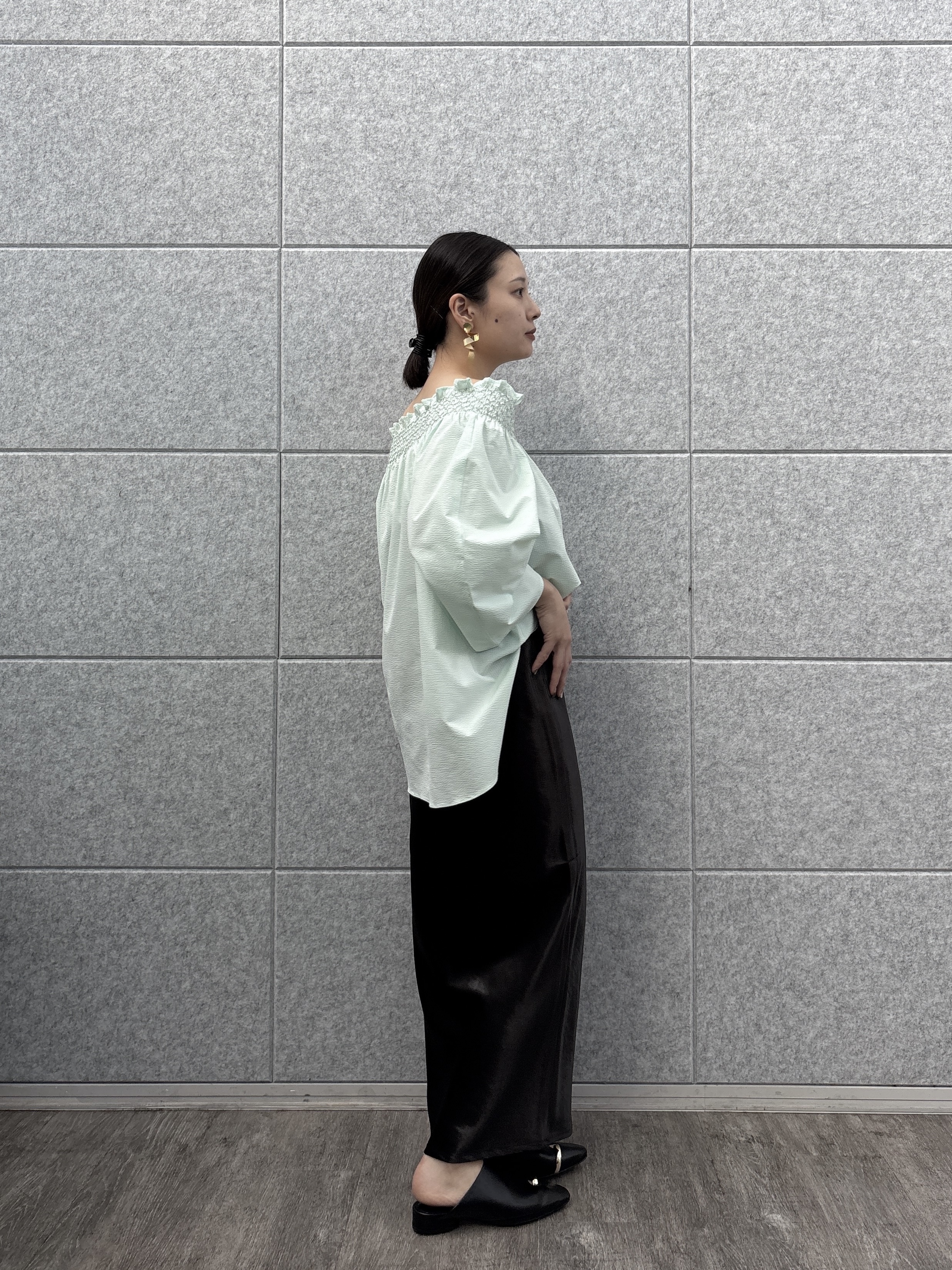 ayanoさんの「INDIVI｜サッカーオフショルブラウス【再入荷／2WAY】」を使ったコーディネート