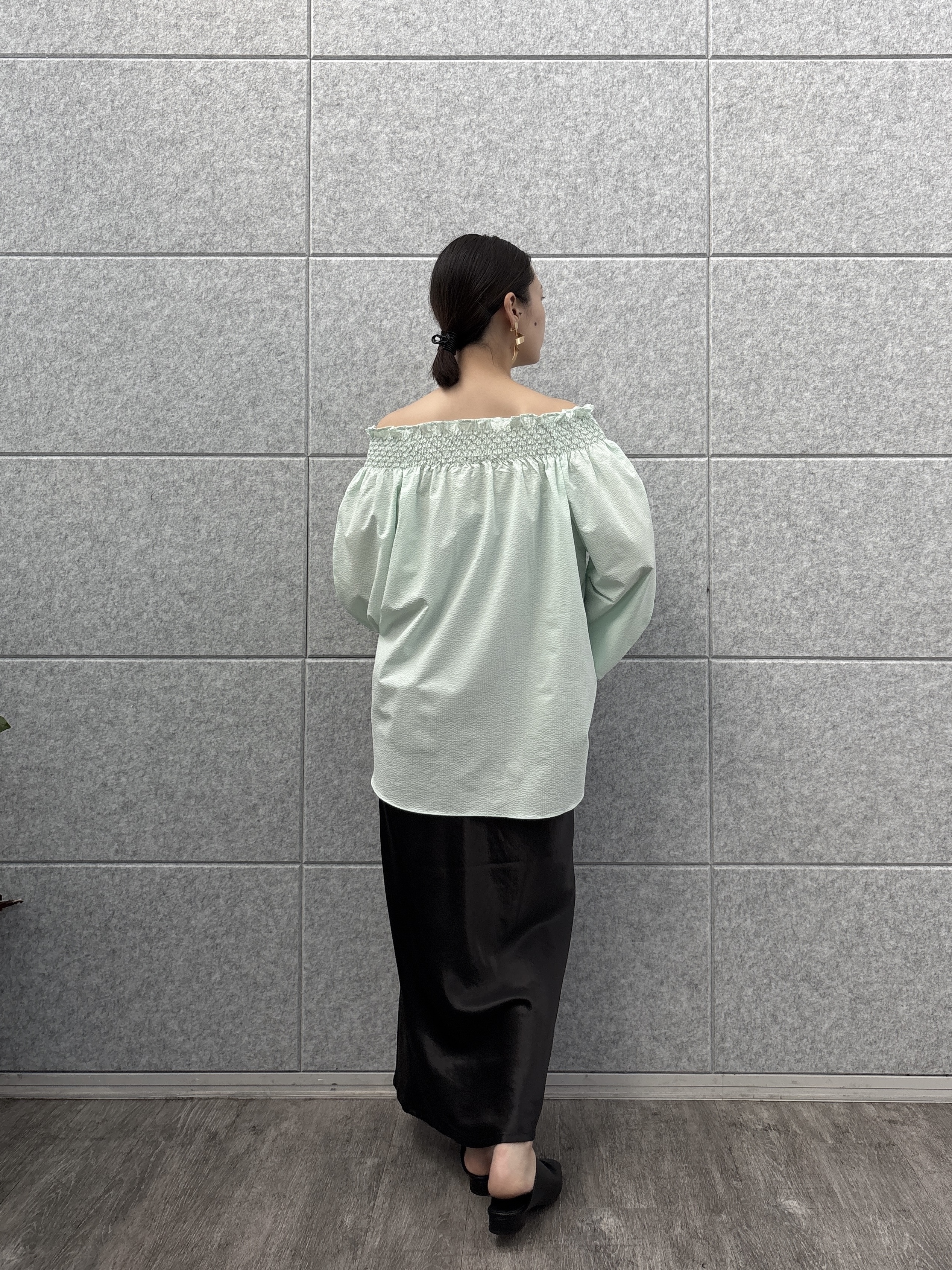 ayanoさんの「INDIVI｜サッカーオフショルブラウス【再入荷／2WAY】」を使ったコーディネート