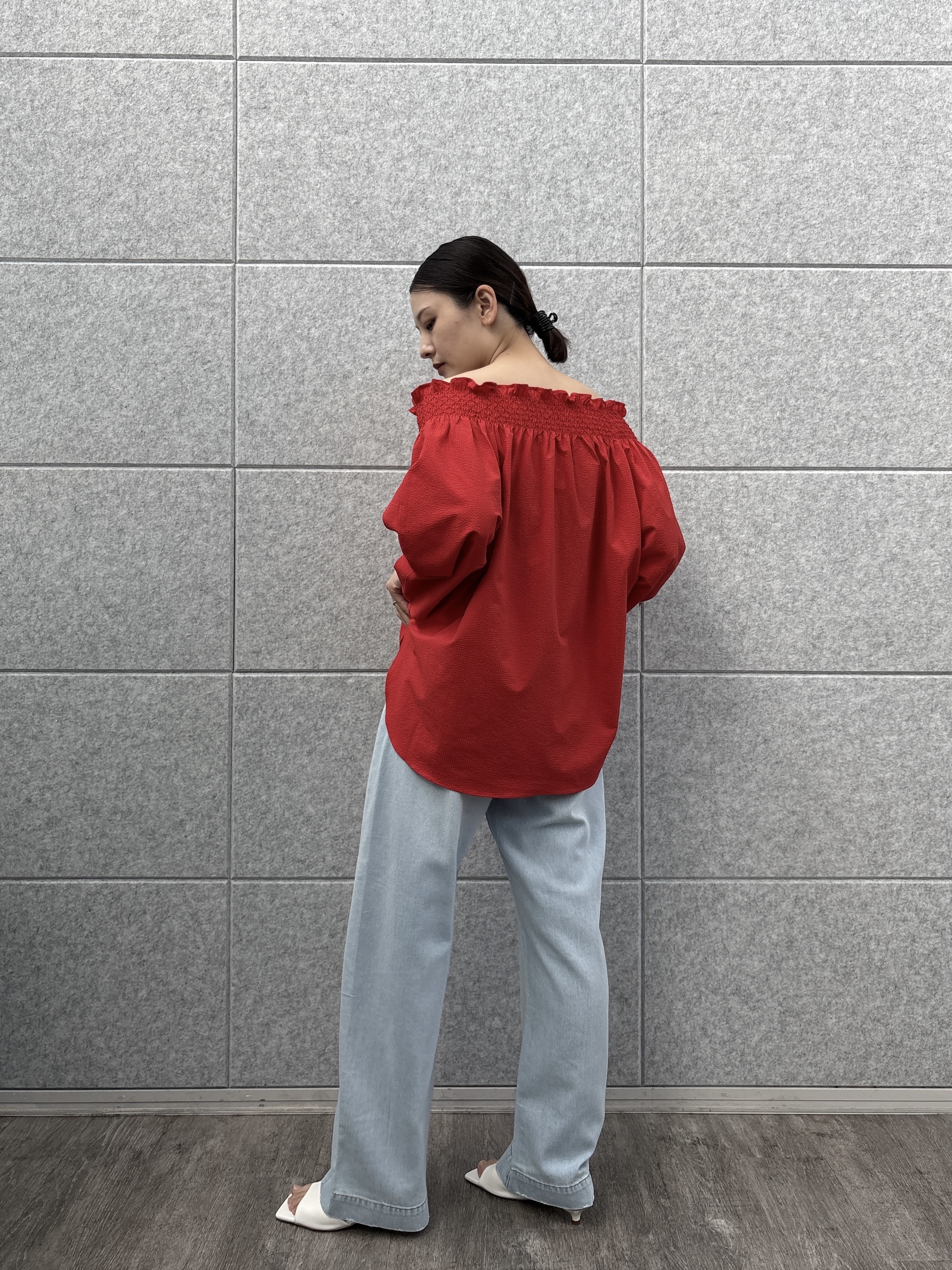 ayanoさんの「INDIVI｜サッカーオフショルブラウス【再入荷／2WAY】」を使ったコーディネート