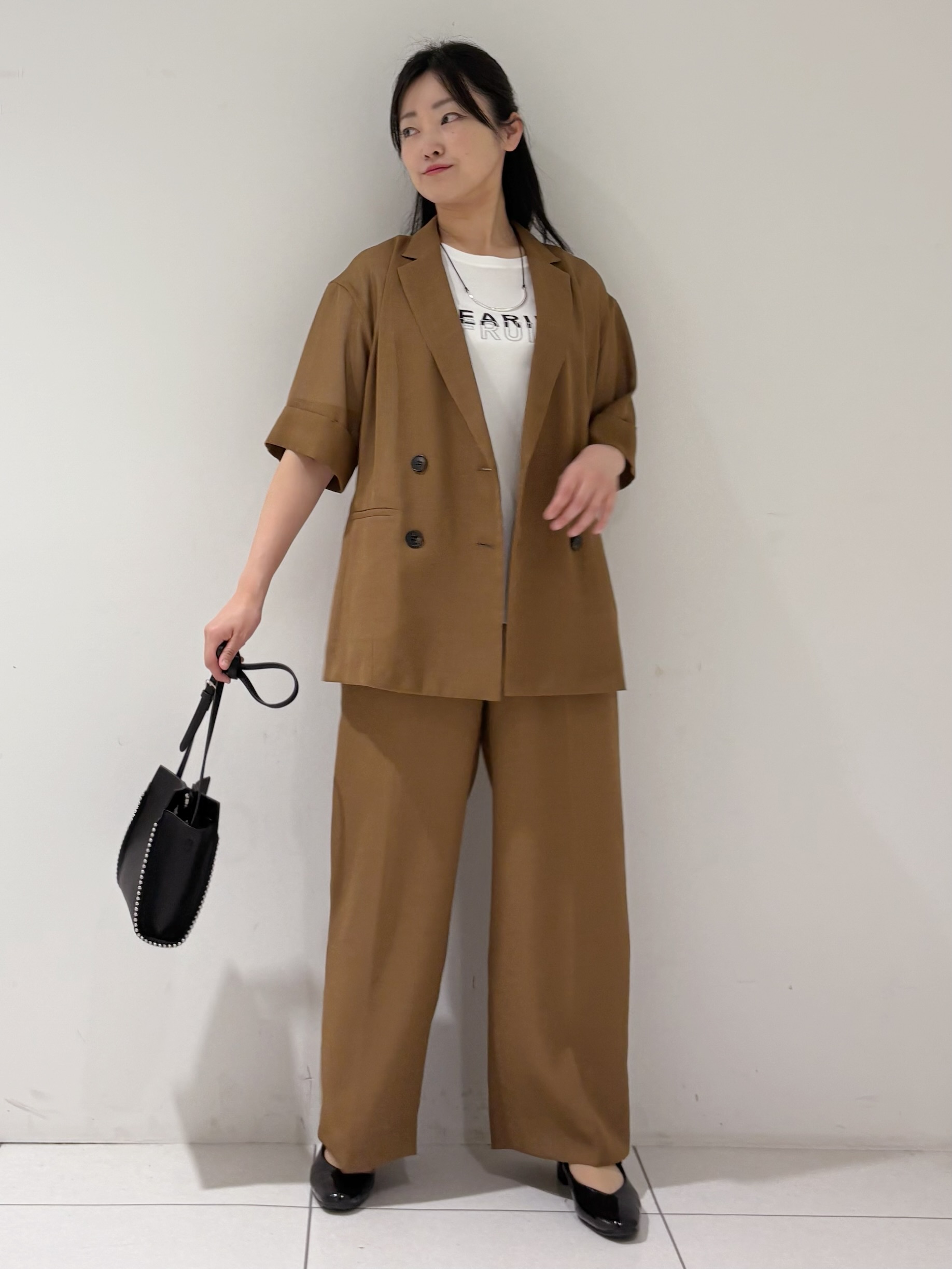 momokoさんの「INDIVI｜【洗える／メッシュ素材／SETUP可能】半袖シアージャケット」を使ったコーディネート