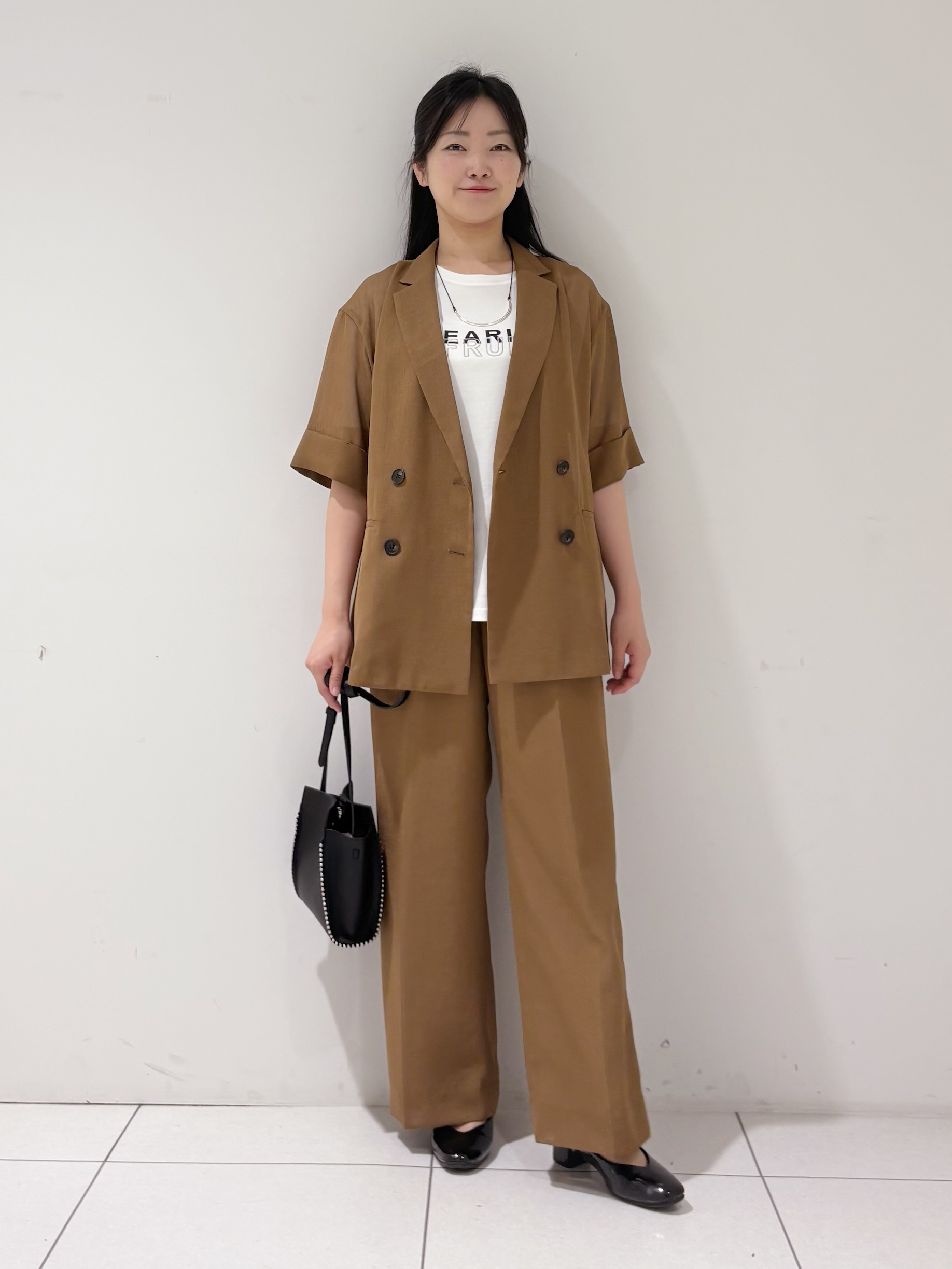 momokoさんの「INDIVI｜【洗える／メッシュ素材／SETUP可能】半袖シアージャケット」を使ったコーディネート
