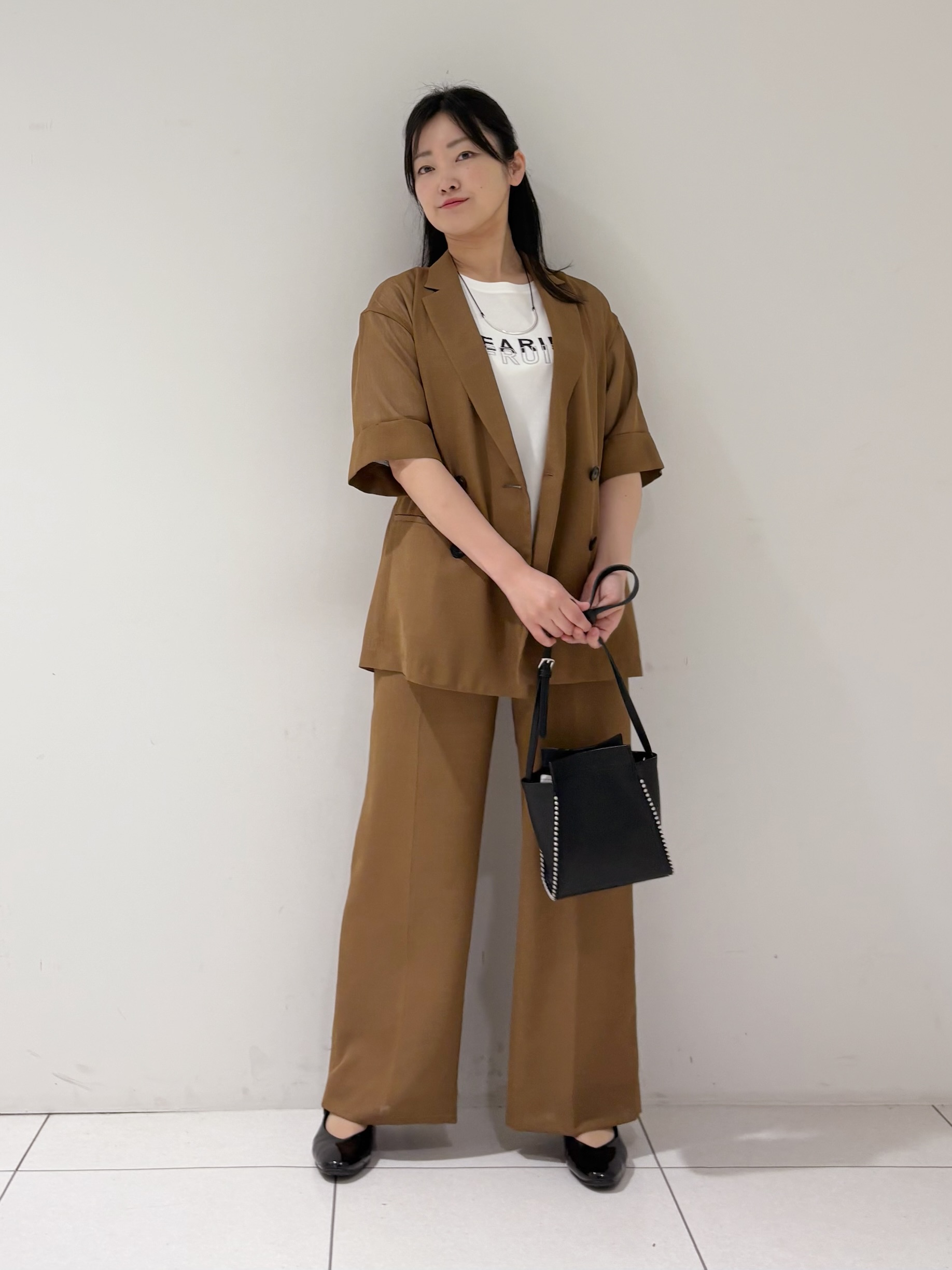 momokoさんの「INDIVI｜【洗える／メッシュ素材／SETUP可能】半袖シアージャケット」を使ったコーディネート