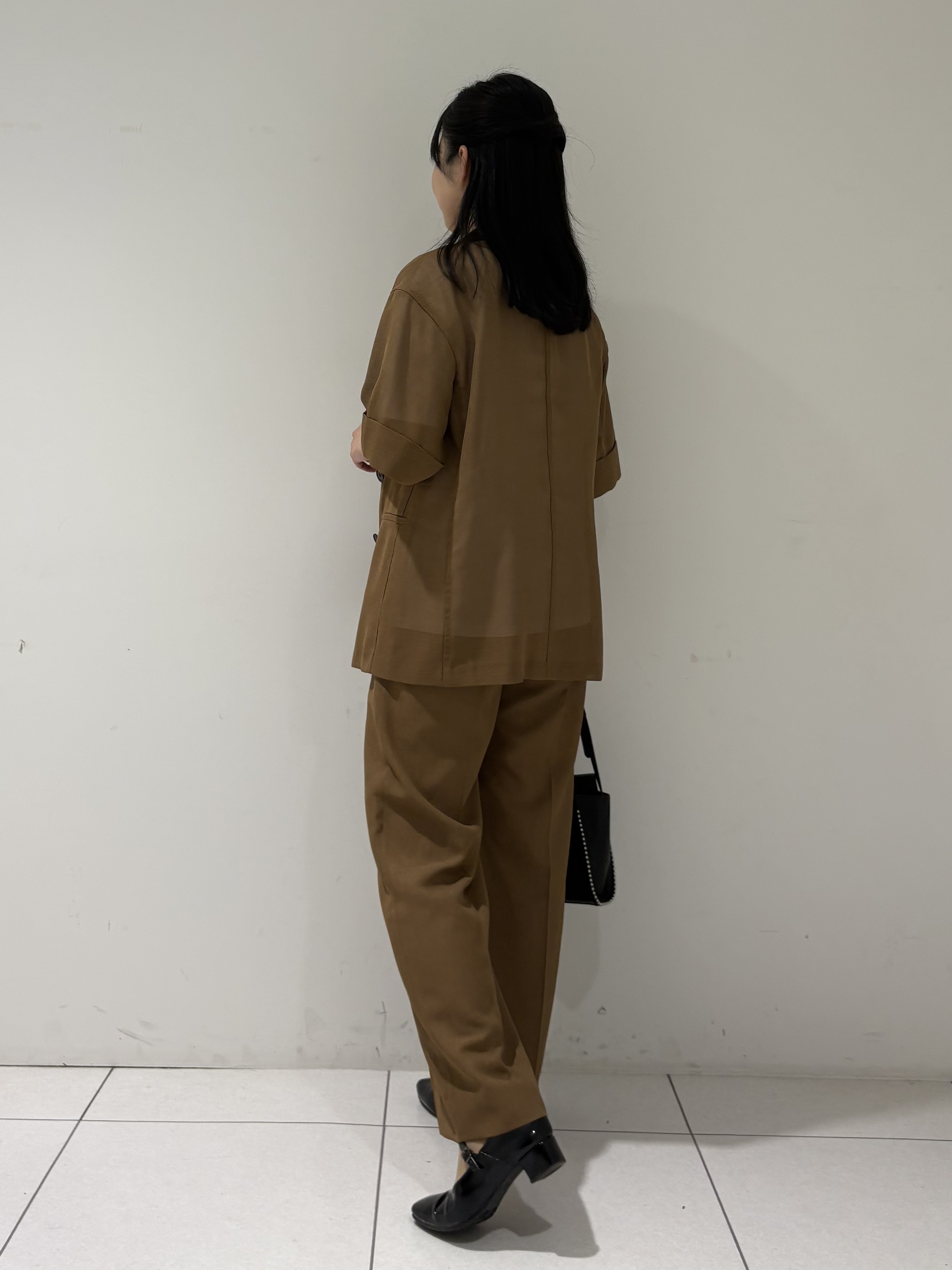 momokoさんの「INDIVI｜【洗える／メッシュ素材／SETUP可能】半袖シアージャケット」を使ったコーディネート