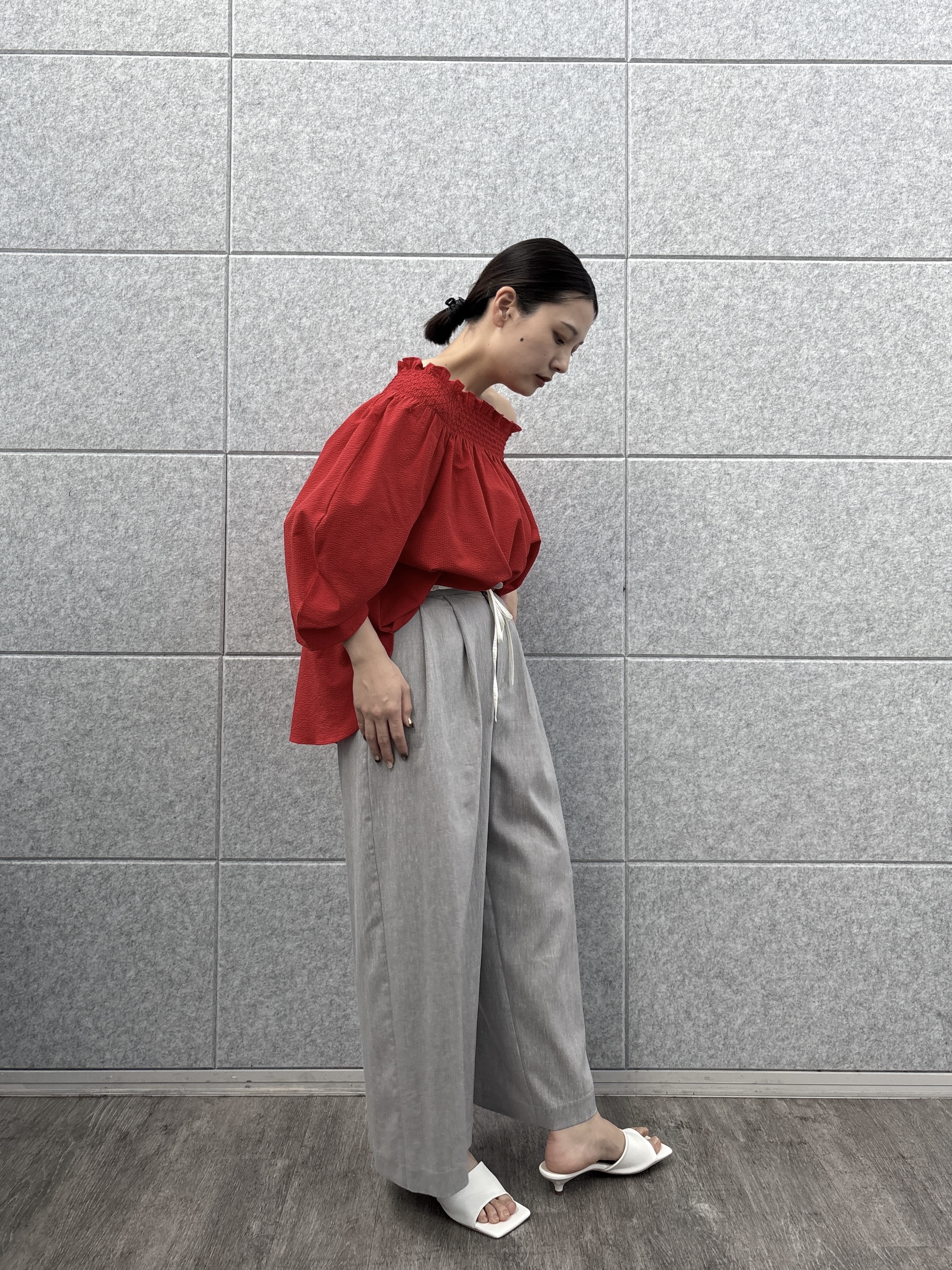 ayanoさんの「INDIVI｜サッカーオフショルブラウス【再入荷／2WAY】」を使ったコーディネート