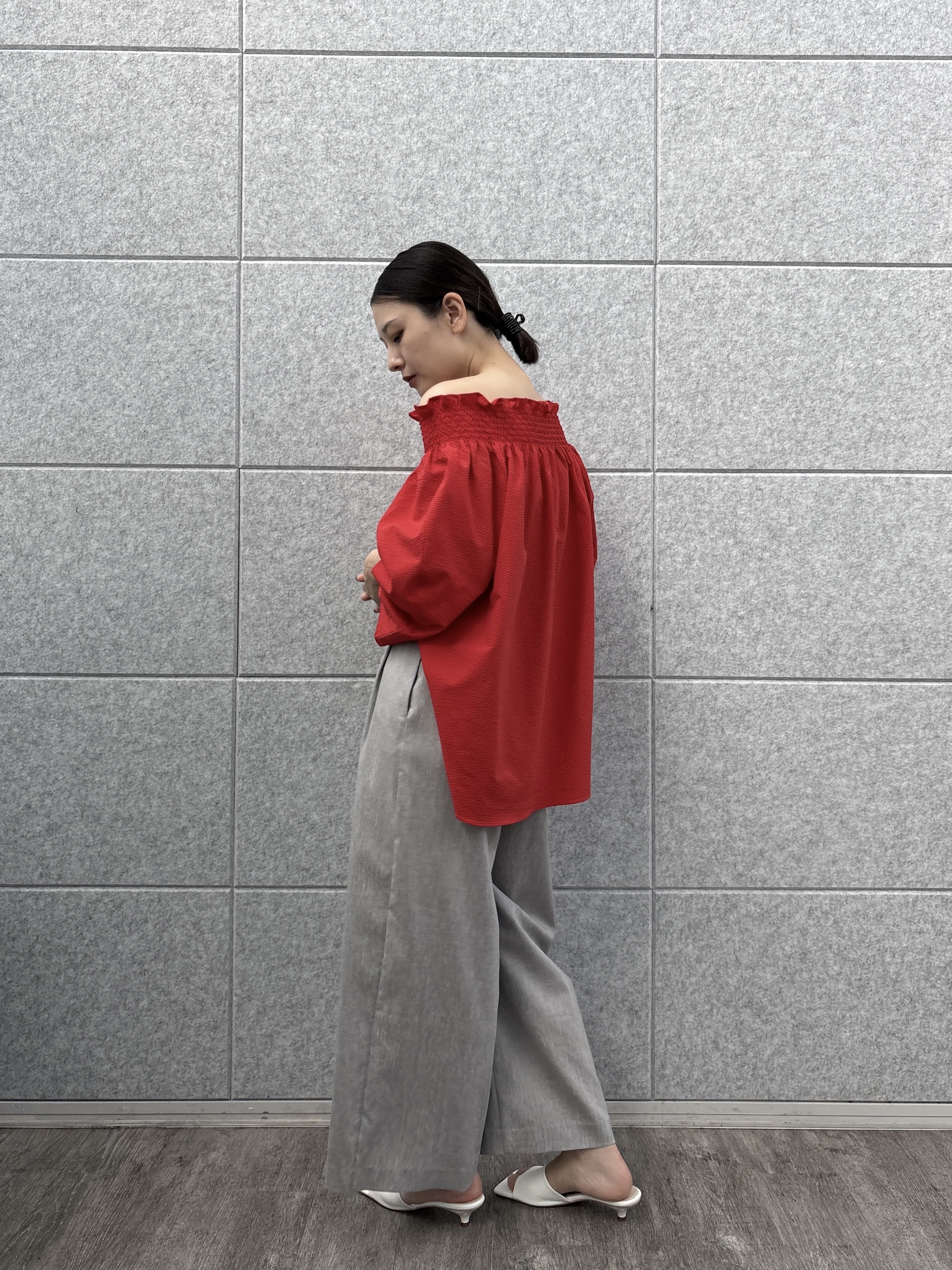 ayanoさんの「INDIVI｜サッカーオフショルブラウス【再入荷／2WAY】」を使ったコーディネート