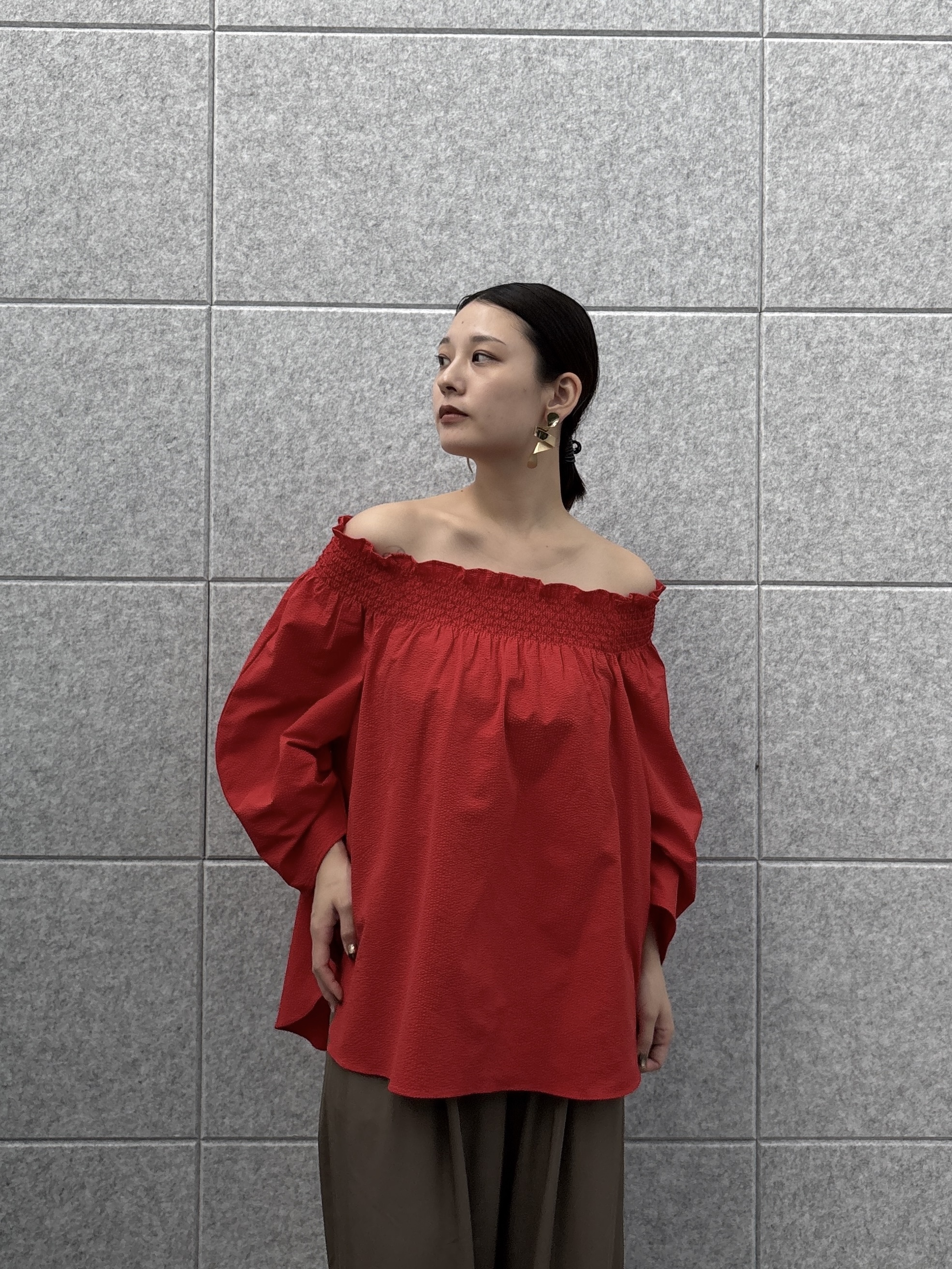ayanoさんの「INDIVI｜サッカーオフショルブラウス【再入荷／2WAY】」を使ったコーディネート
