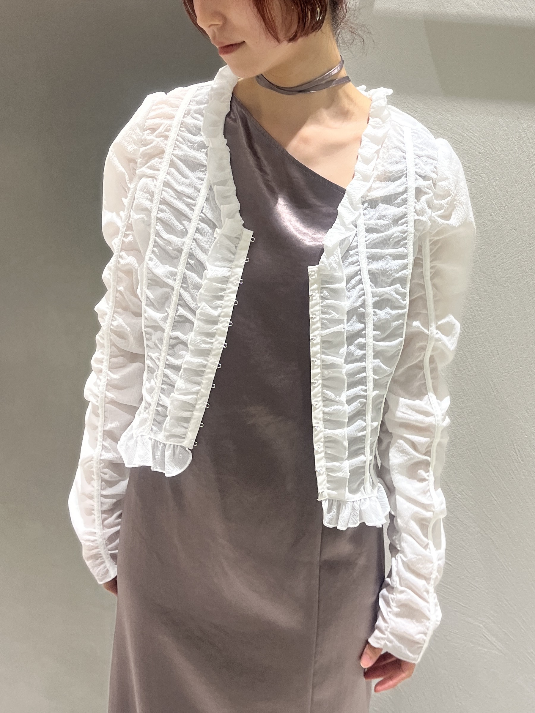 Rielさんの「CODE A｜satin neck slit dress」を使ったコーディネート