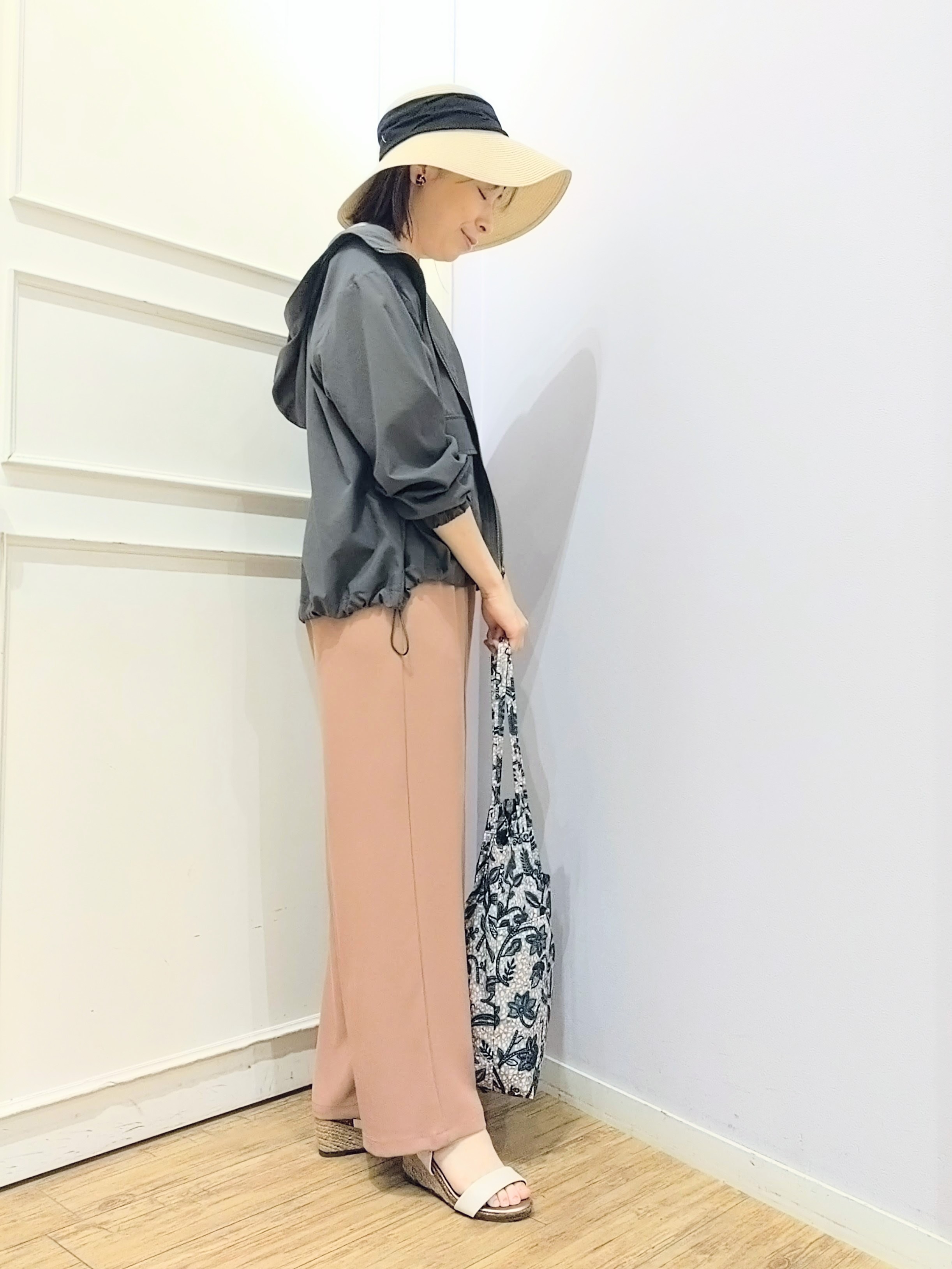 miomioさんの「SHOO･LA･RUE｜【綿100%/S-LL/プチプラ】ゆるシルエット シンプルTシャツ」を使ったコーディネート