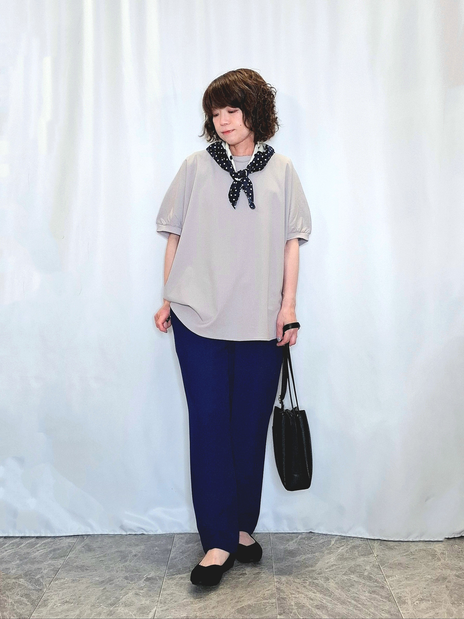 ぬーさんの「SHOO･LA･RUE｜【洗濯後しわになりにくい】インせず着られる さらっとタッチのドルマンブラウス」を使ったコーディネート