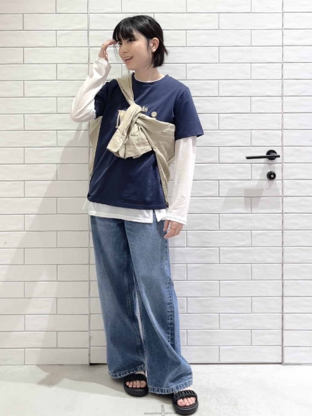 しおりさんの「OPAQUE.CLIP｜フレンチリネンシャツ／カシュクール【洗濯機OK】《5col》」を使ったコーディネート