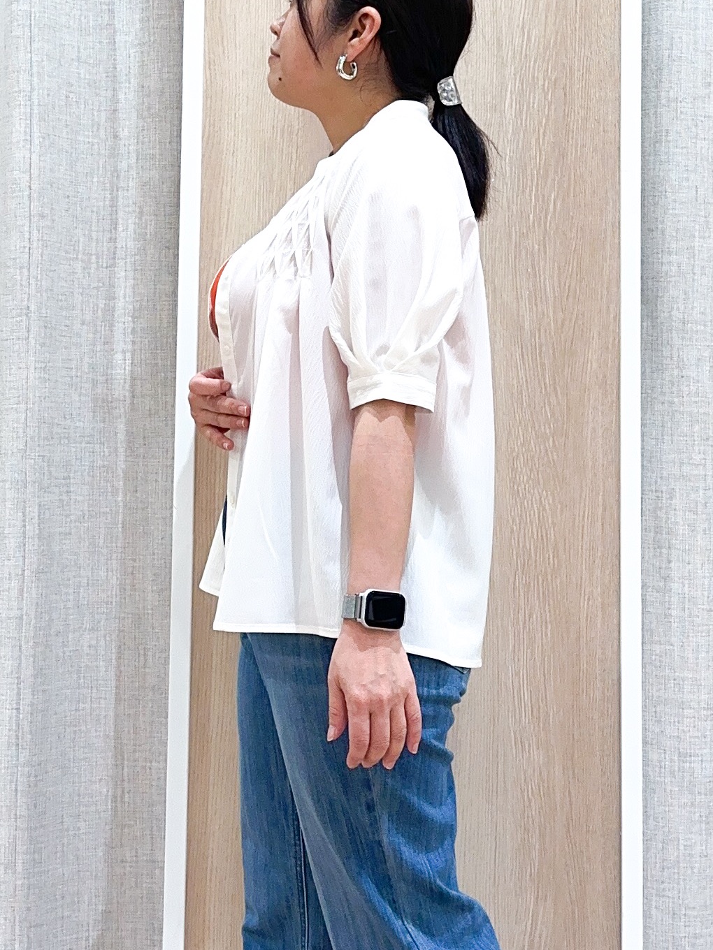 naoさんの「grove｜【体型カバー】ON・OFF使えるスモッキングタックブラウス」を使ったコーディネート