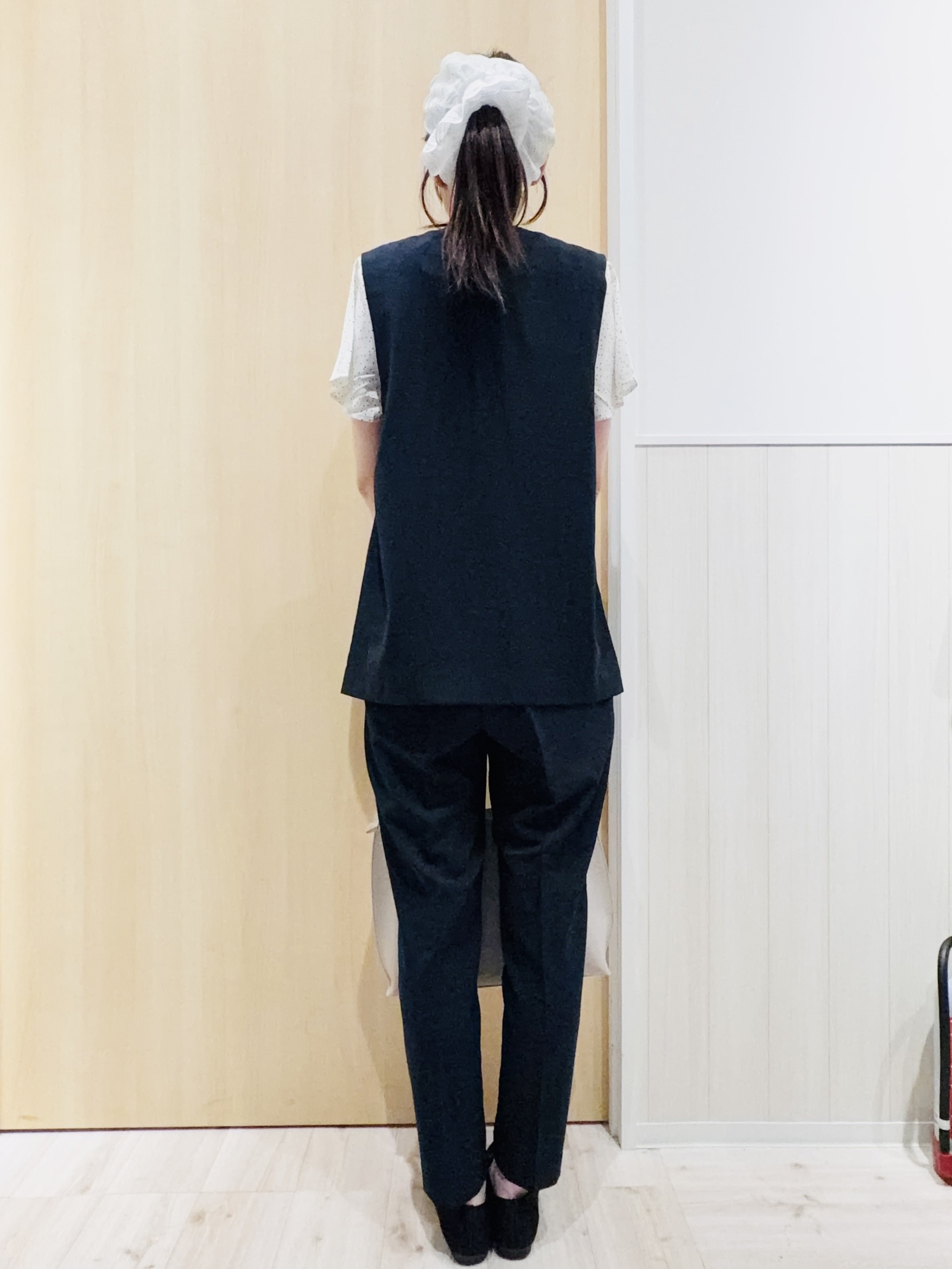 Naさんの「SHOO･LA･RUE｜【UV/セットアップ可】洗濯後しわになりにくい スキッパーブラウス」を使ったコーディネート