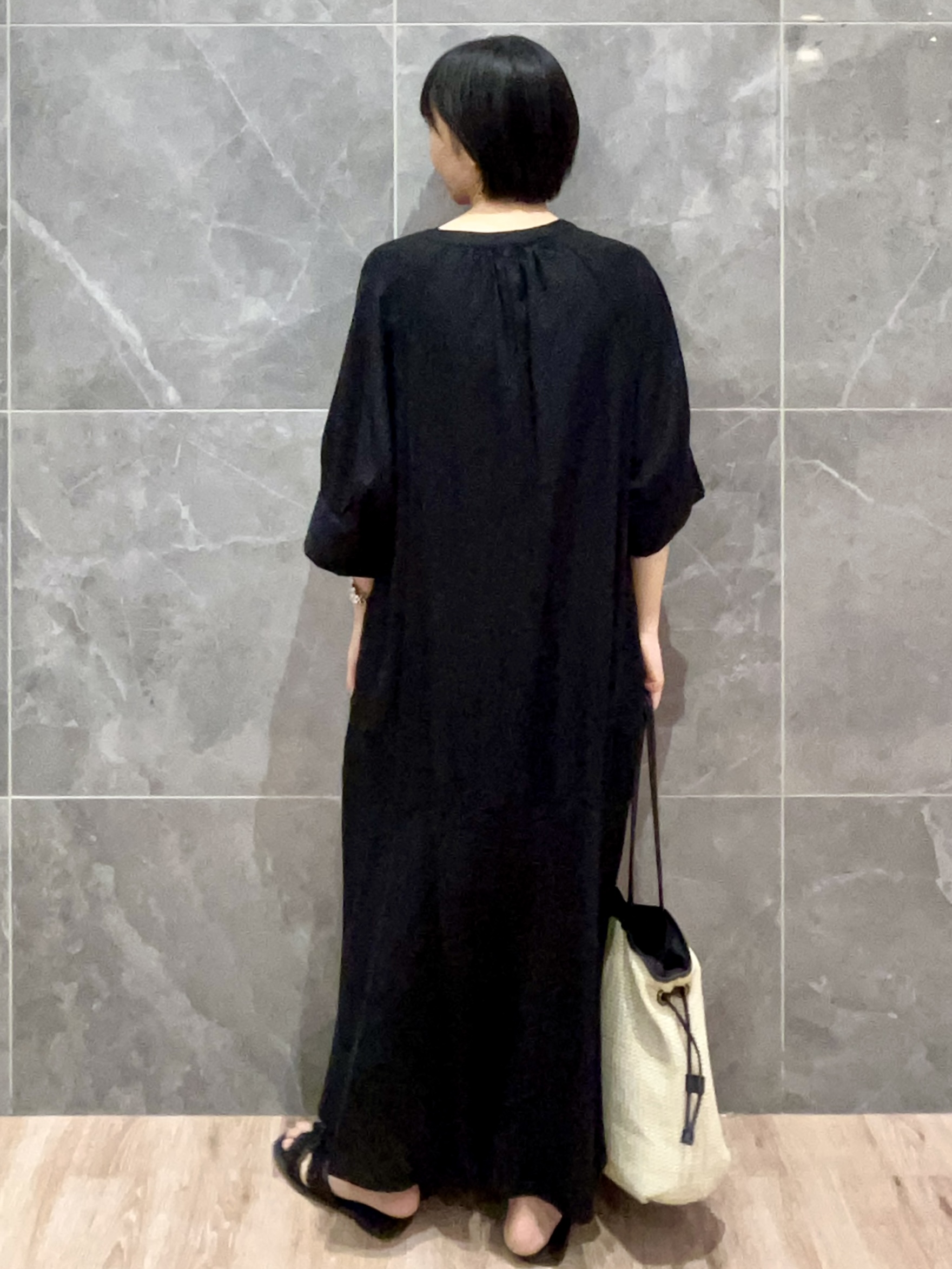 みくさんの「OPAQUE.CLIP｜キーネックロングワンピース【洗える】」を使ったコーディネート