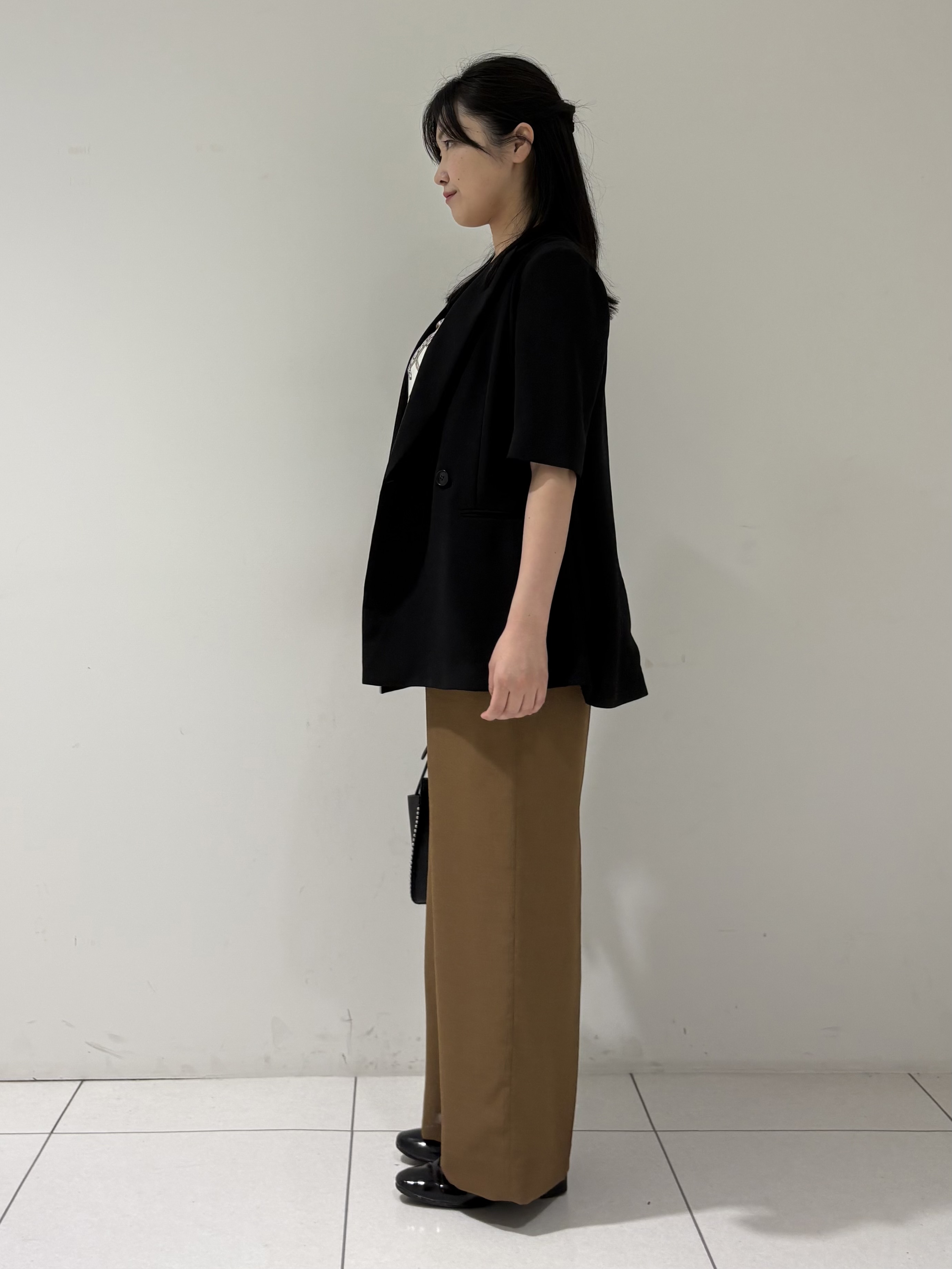 momokoさんの「INDIVI｜【着る日傘】ハーフスリーブダブルジャケット」を使ったコーディネート
