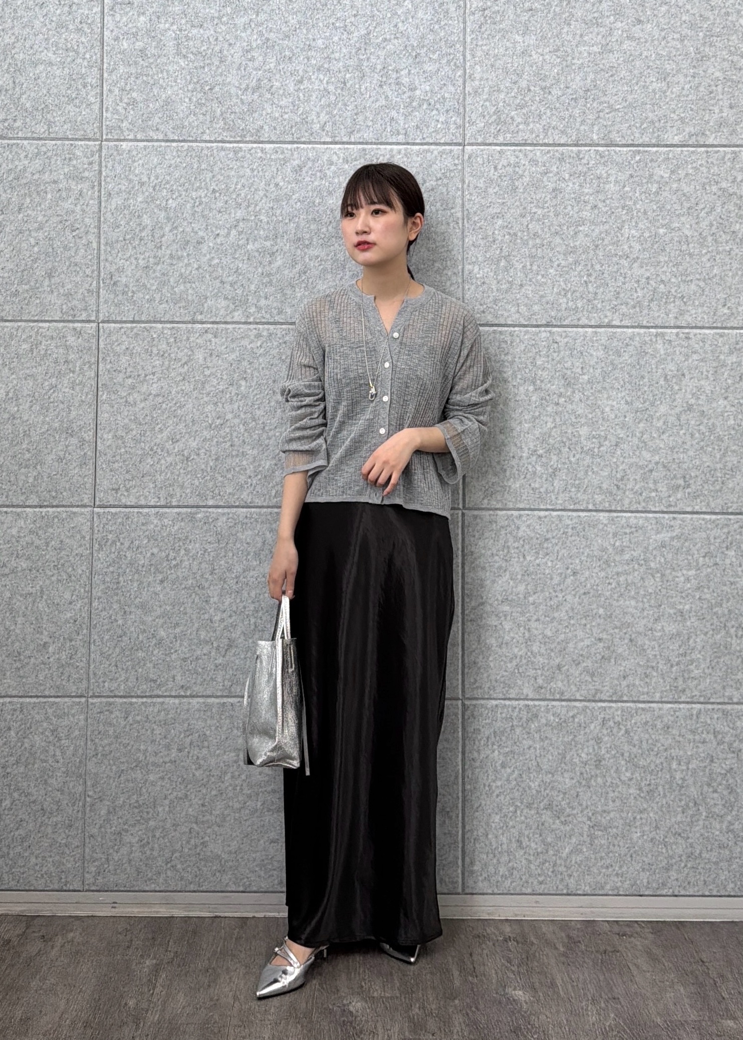Renoさんの「INDIVI｜シアーフレアスリーブカーディガン【接触冷感】」を使ったコーディネート