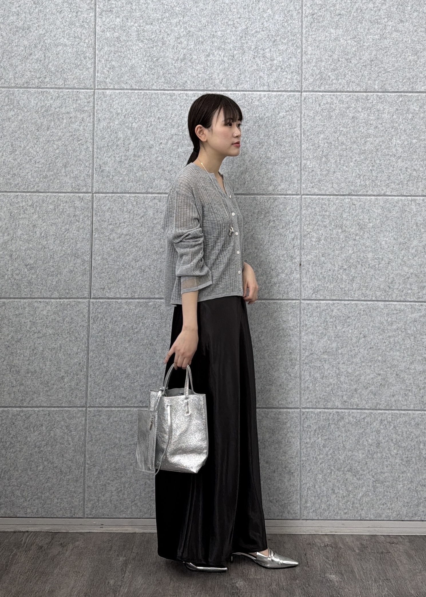 Renoさんの「INDIVI｜シアーフレアスリーブカーディガン【接触冷感】」を使ったコーディネート