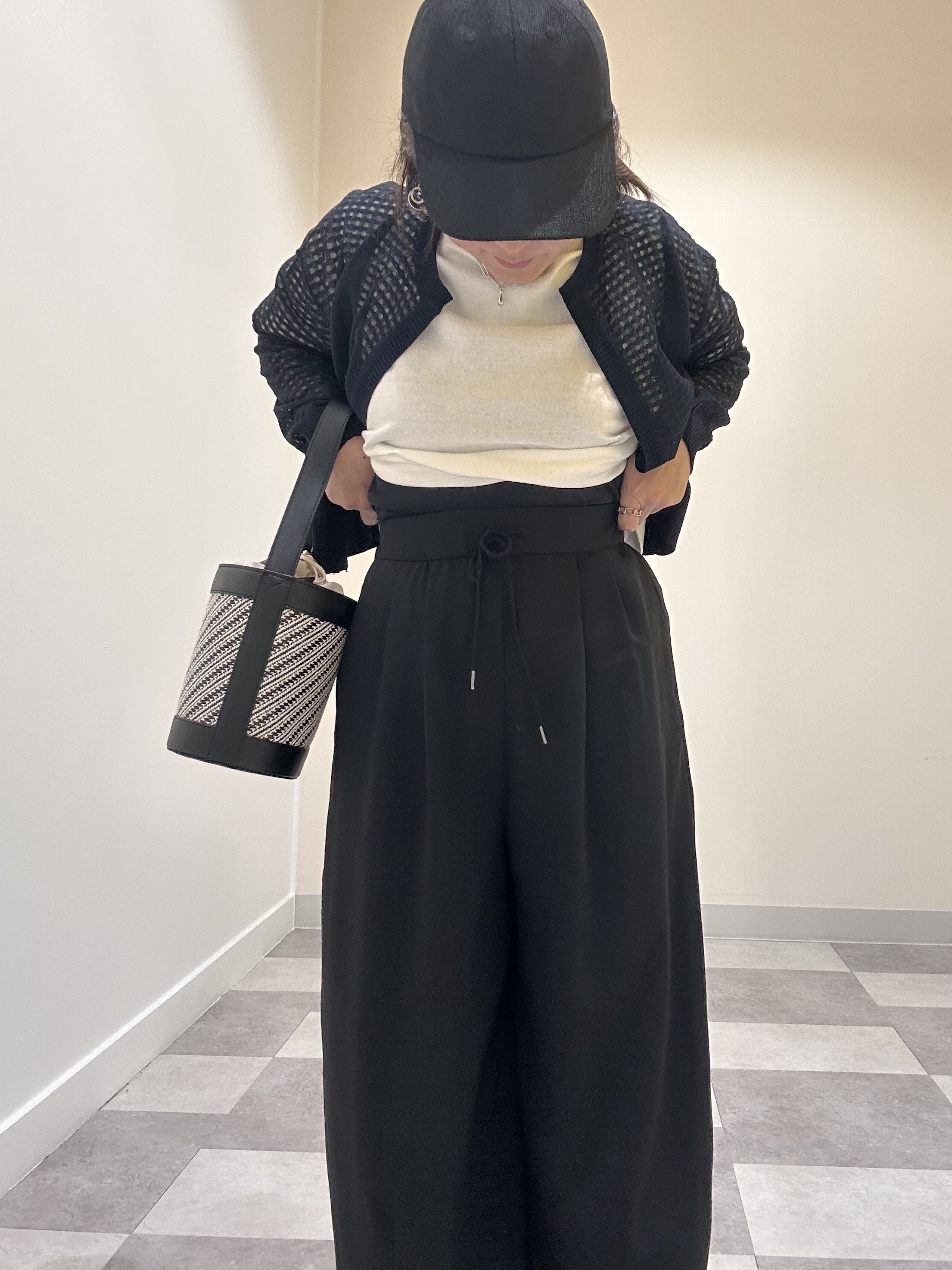 Aiさんの「Dessin｜【洗える】チェック柄シアークルーネックカーディガン」を使ったコーディネート
