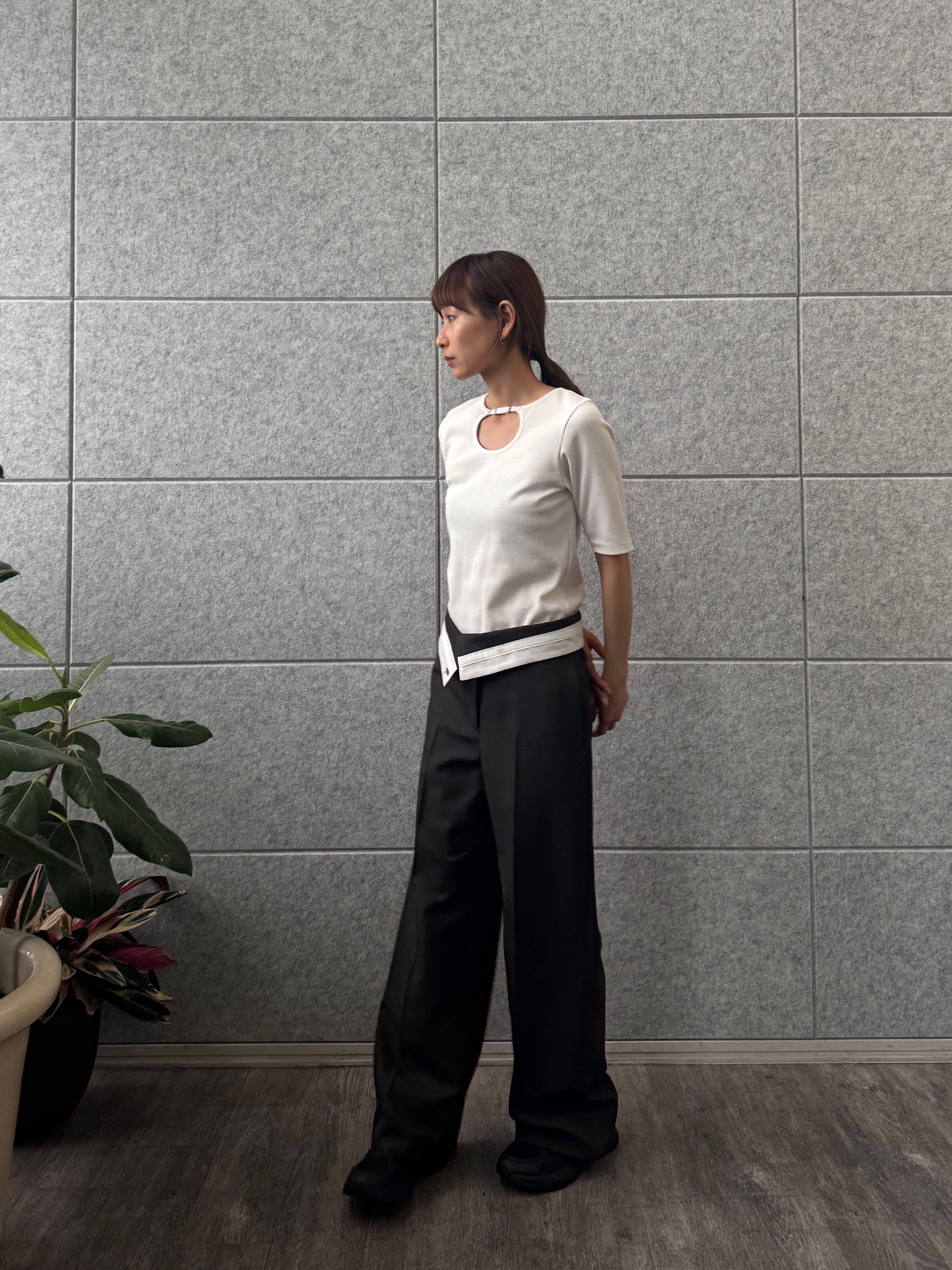 designer yukaさんの「CODE A｜rib jersey point neck tee」を使ったコーディネート
