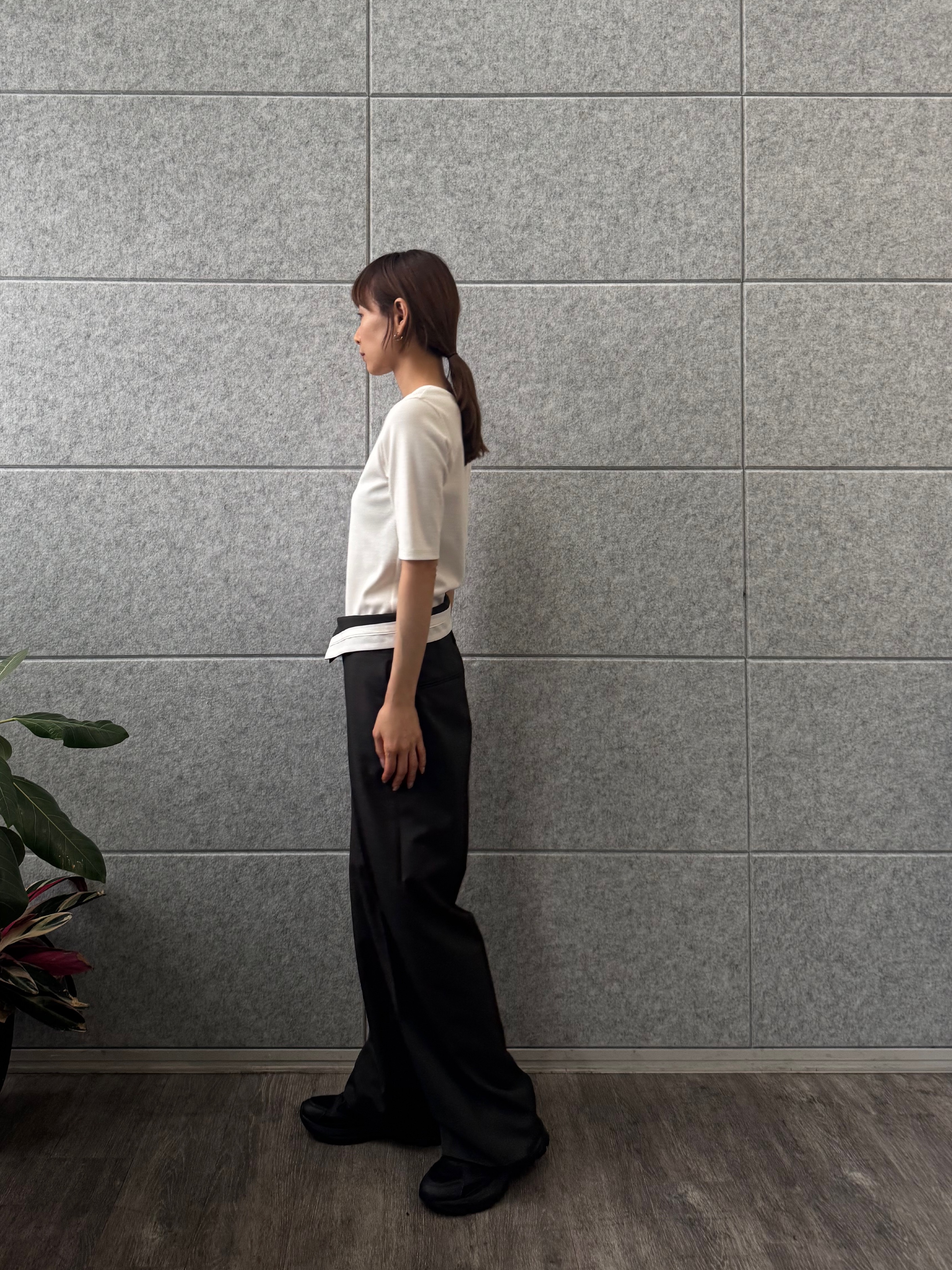 designer yukaさんの「CODE A｜rib jersey point neck tee」を使ったコーディネート