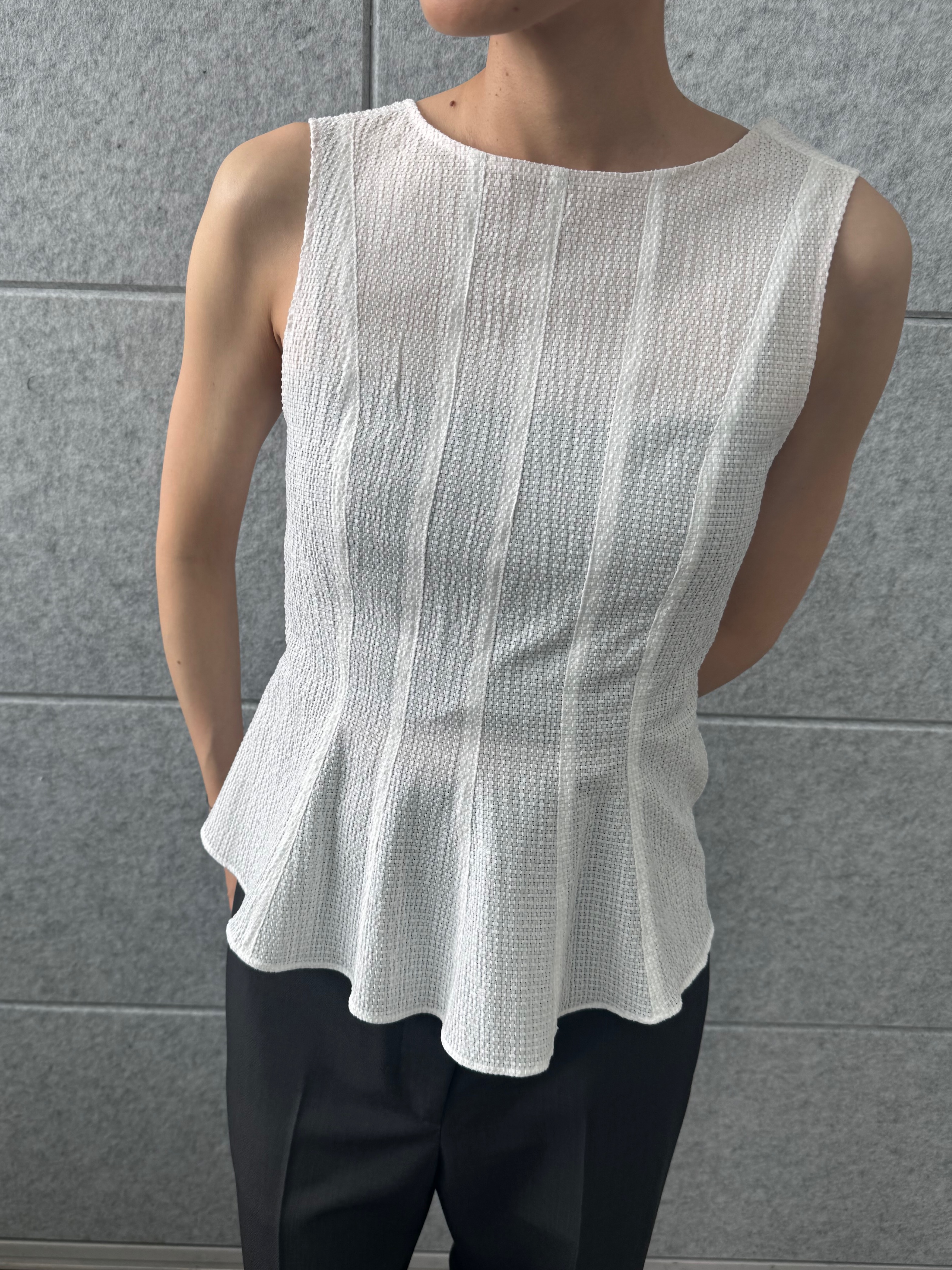 designer yukaさんの「CODE A｜turn up chic trousers」を使ったコーディネート