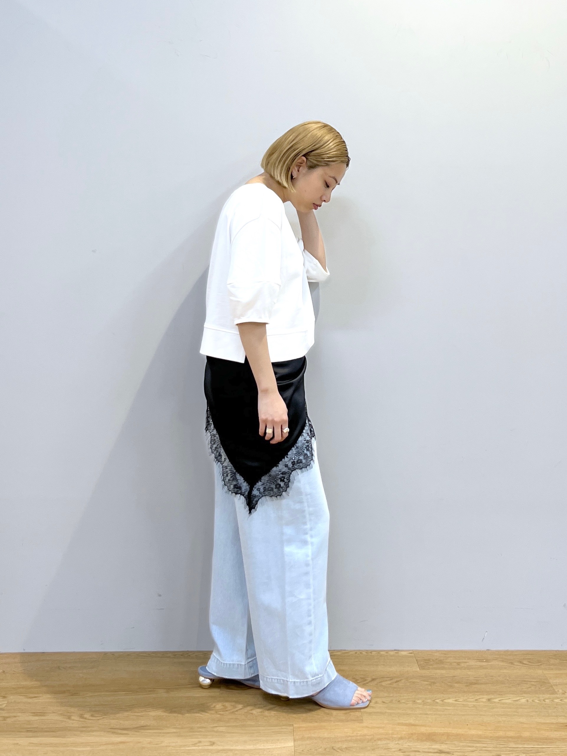 Harukaさんの「INDIVI｜ハーフスリーブフォルムカットソー【再入荷／マシンウォッシュ／接触冷感】」を使ったコーディネート