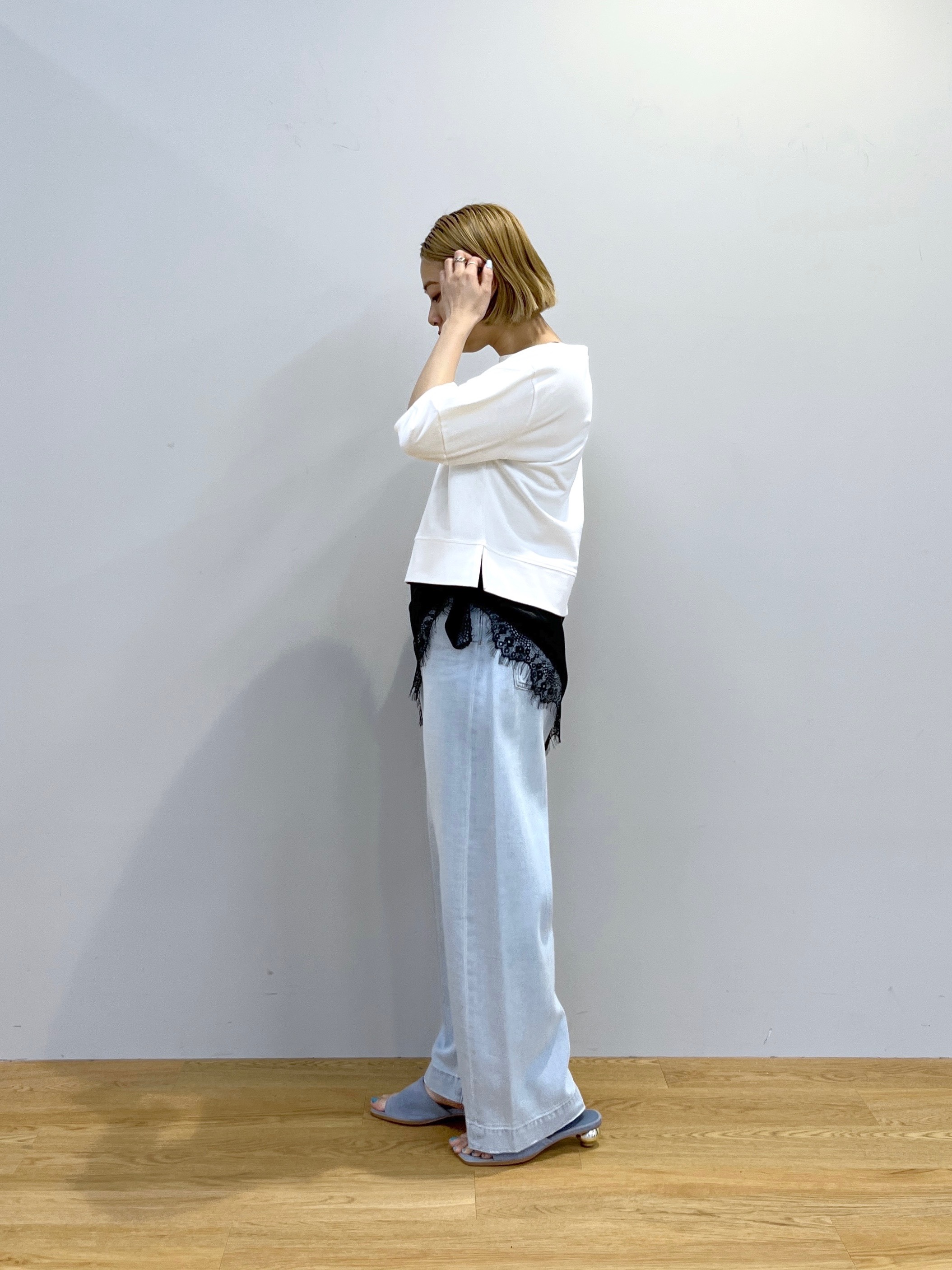 Harukaさんの「INDIVI｜ハーフスリーブフォルムカットソー【再入荷／マシンウォッシュ／接触冷感】」を使ったコーディネート