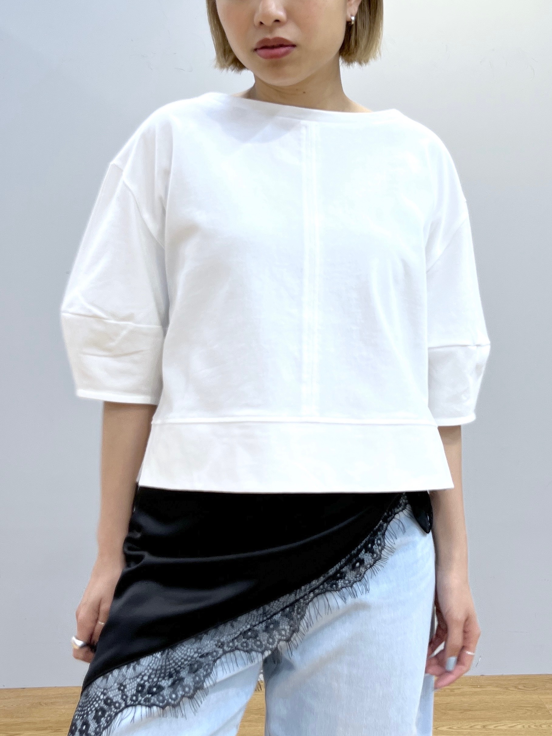Harukaさんの「INDIVI｜ハーフスリーブフォルムカットソー【再入荷／マシンウォッシュ／接触冷感】」を使ったコーディネート