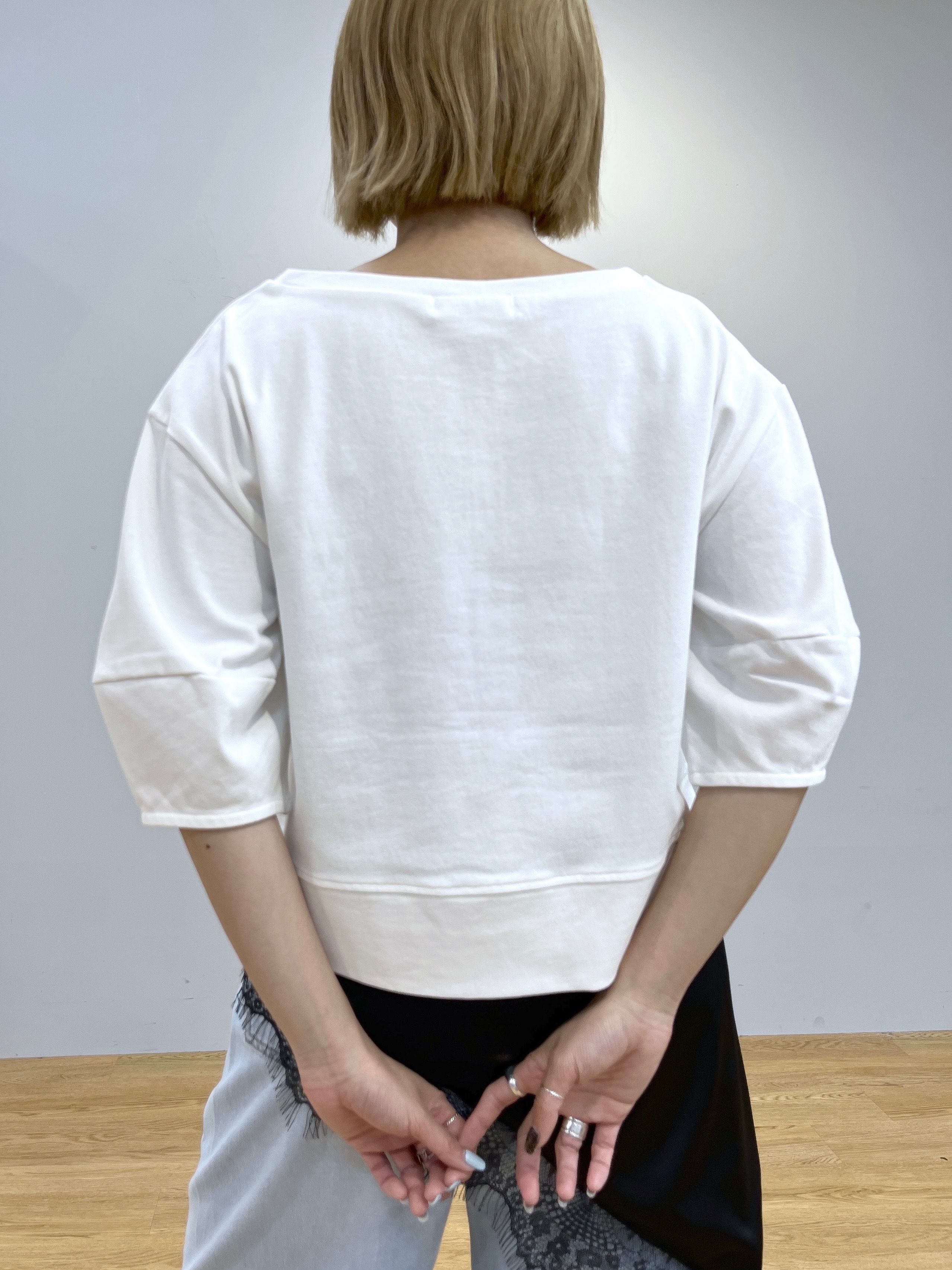 Harukaさんの「INDIVI｜ハーフスリーブフォルムカットソー【再入荷／マシンウォッシュ／接触冷感】」を使ったコーディネート