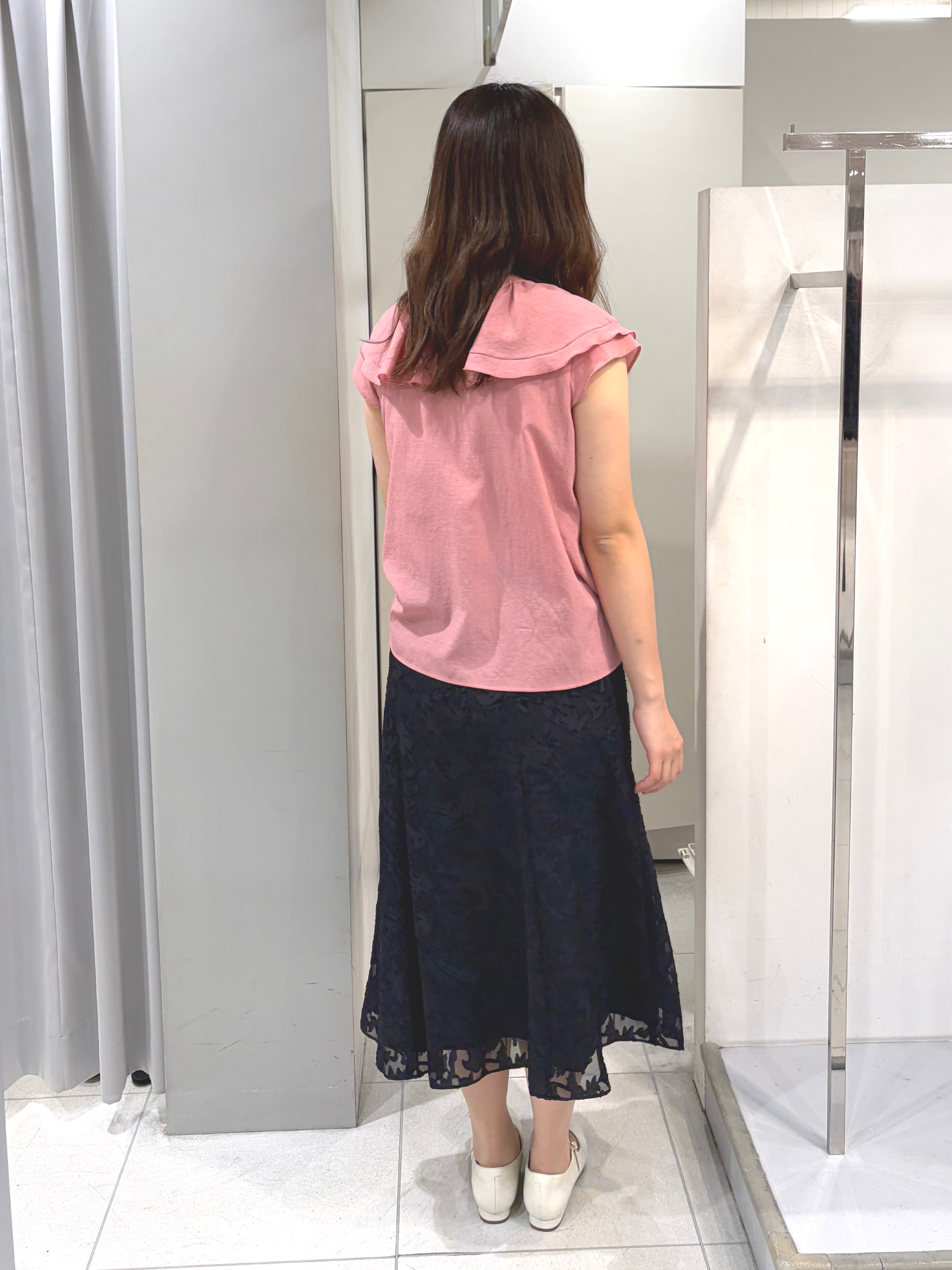 AZUSAさんの「Reflect｜【マシンウォッシャブル】フリルブラウス」を使ったコーディネート