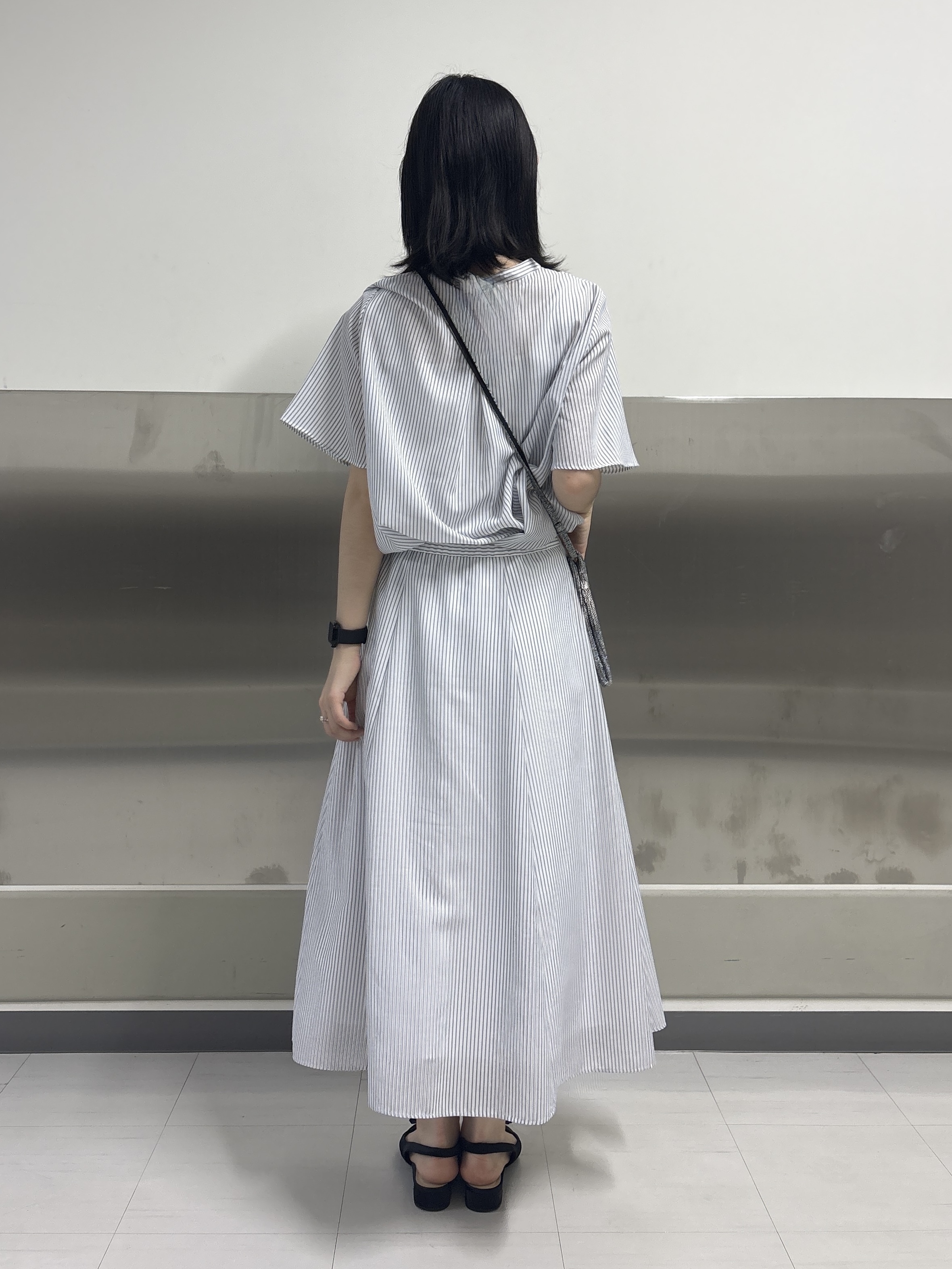 Yoshimiさんの「INDIVI｜【接触冷感/洗える】シアーシャンブレーピンタックブラウス」を使ったコーディネート