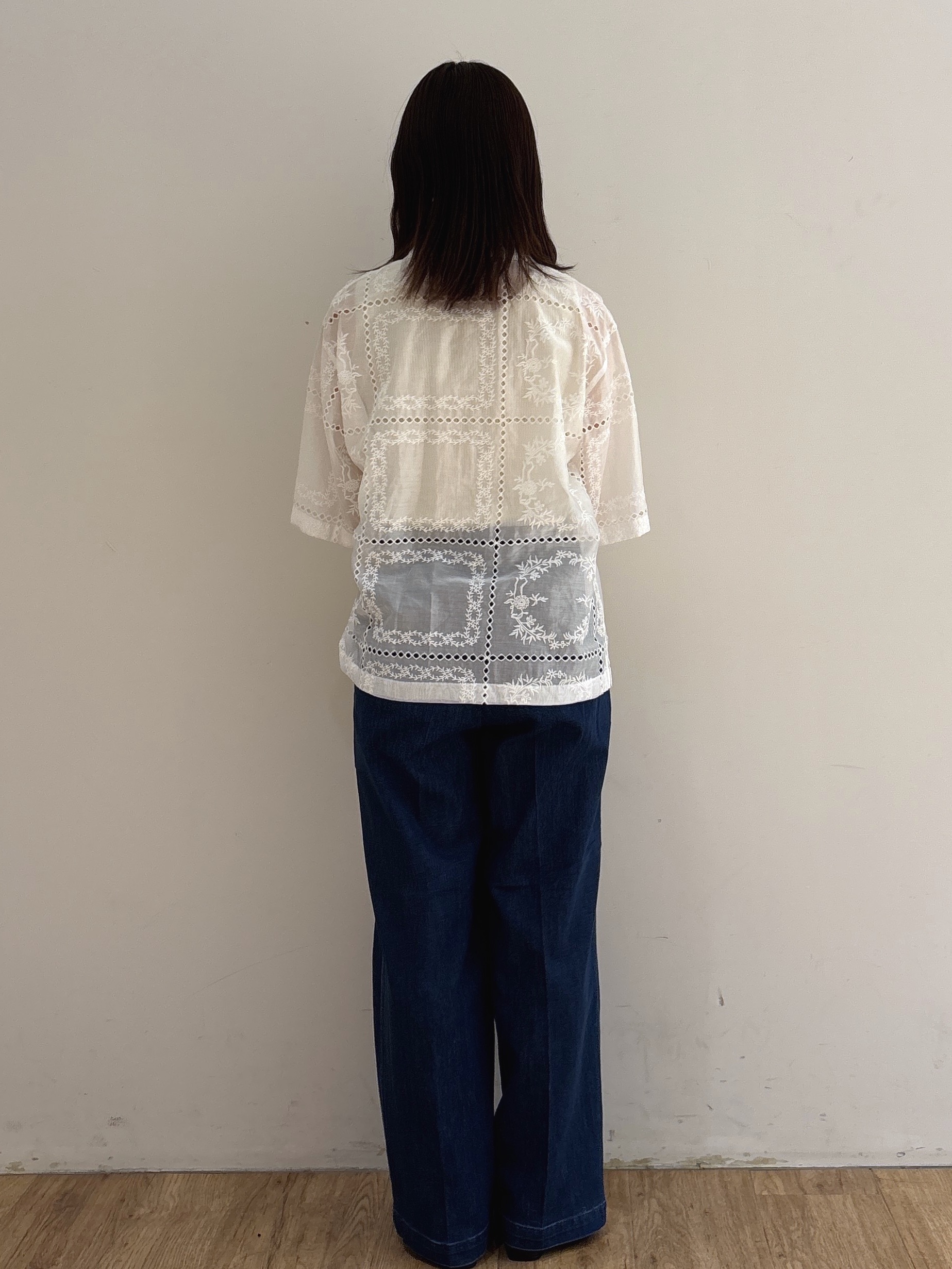 mireiさんの「OPAQUE.CLIP｜刺繍ハーフスリーブシャツ／セットアップ対応可【洗濯機OK】」を使ったコーディネート