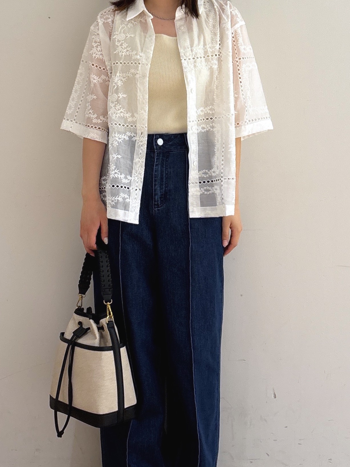 mireiさんの「OPAQUE.CLIP｜刺繍ハーフスリーブシャツ／セットアップ対応可【洗濯機OK】」を使ったコーディネート