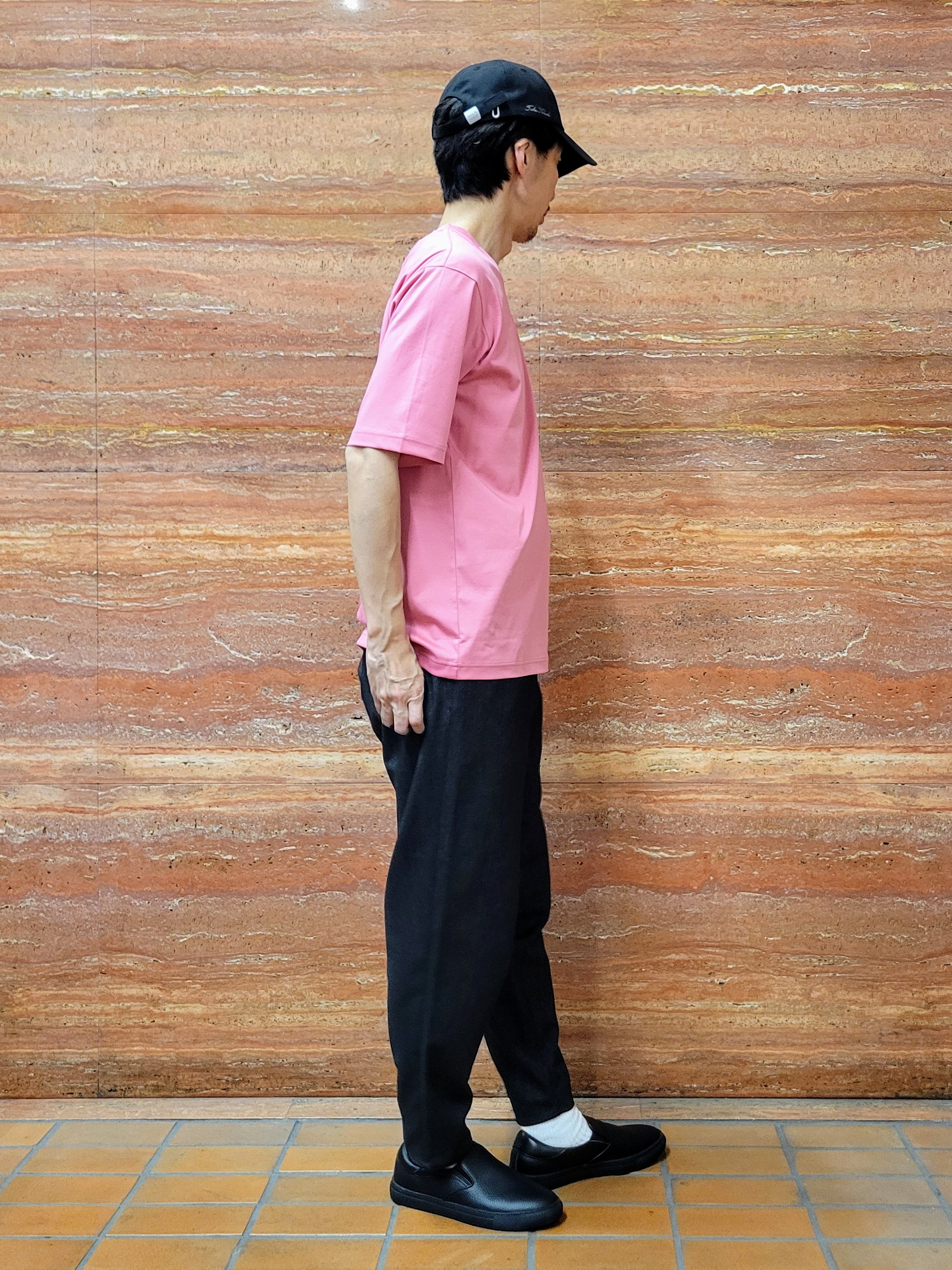 piroyaさんの「TAKEO KIKUCHI｜【BOWLER HAT LABEL】アイスクリアコットンボーラーハットウォーカー 半袖ポケT」を使ったコーディネート