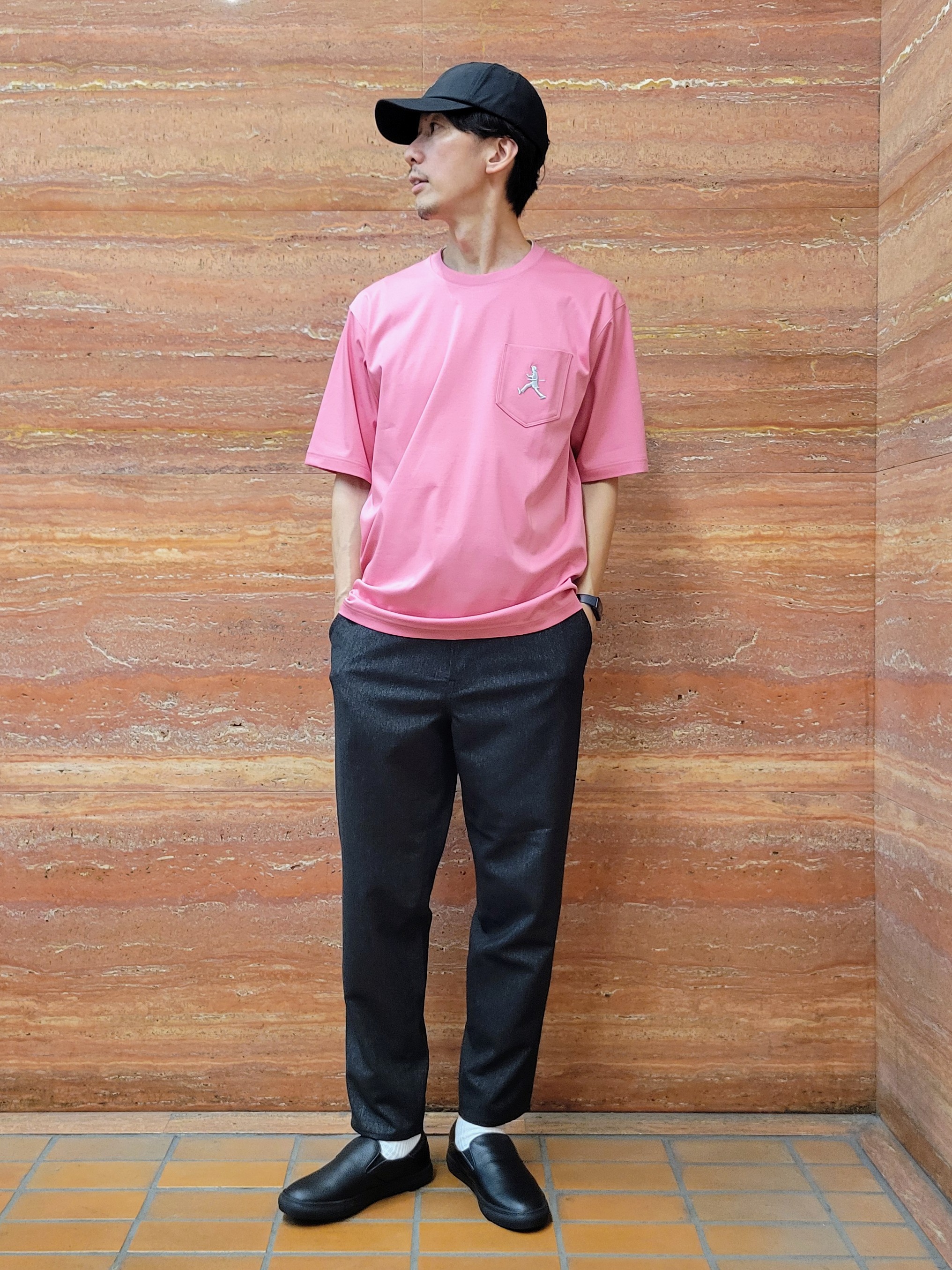 piroyaさんの「TAKEO KIKUCHI｜【BOWLER HAT LABEL】アイスクリアコットンボーラーハットウォーカー 半袖ポケT」を使ったコーディネート