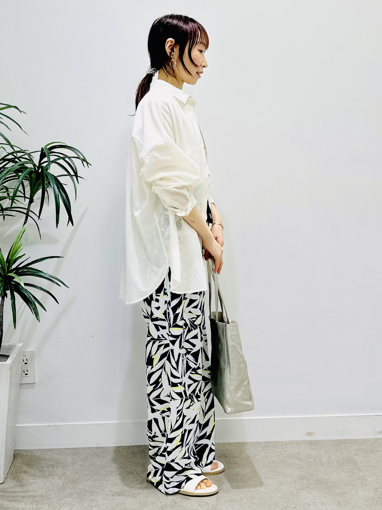Miwaさんの「UNTITLED｜◆【2WAY/マシンウォッシャブル】カシュクールデザインシャツ」を使ったコーディネート