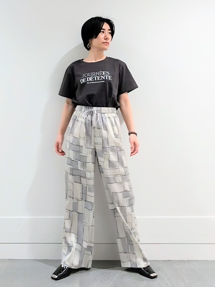 ミズタさんの「UNTITLED｜【古畑星夏さん着用/ロゴ/プリント】グラフィックTシャツ」を使ったコーディネート
